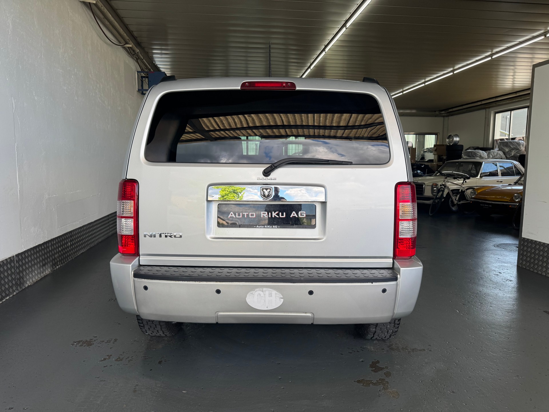 DODGE Nitro 2.8 CRD SXT-image-10