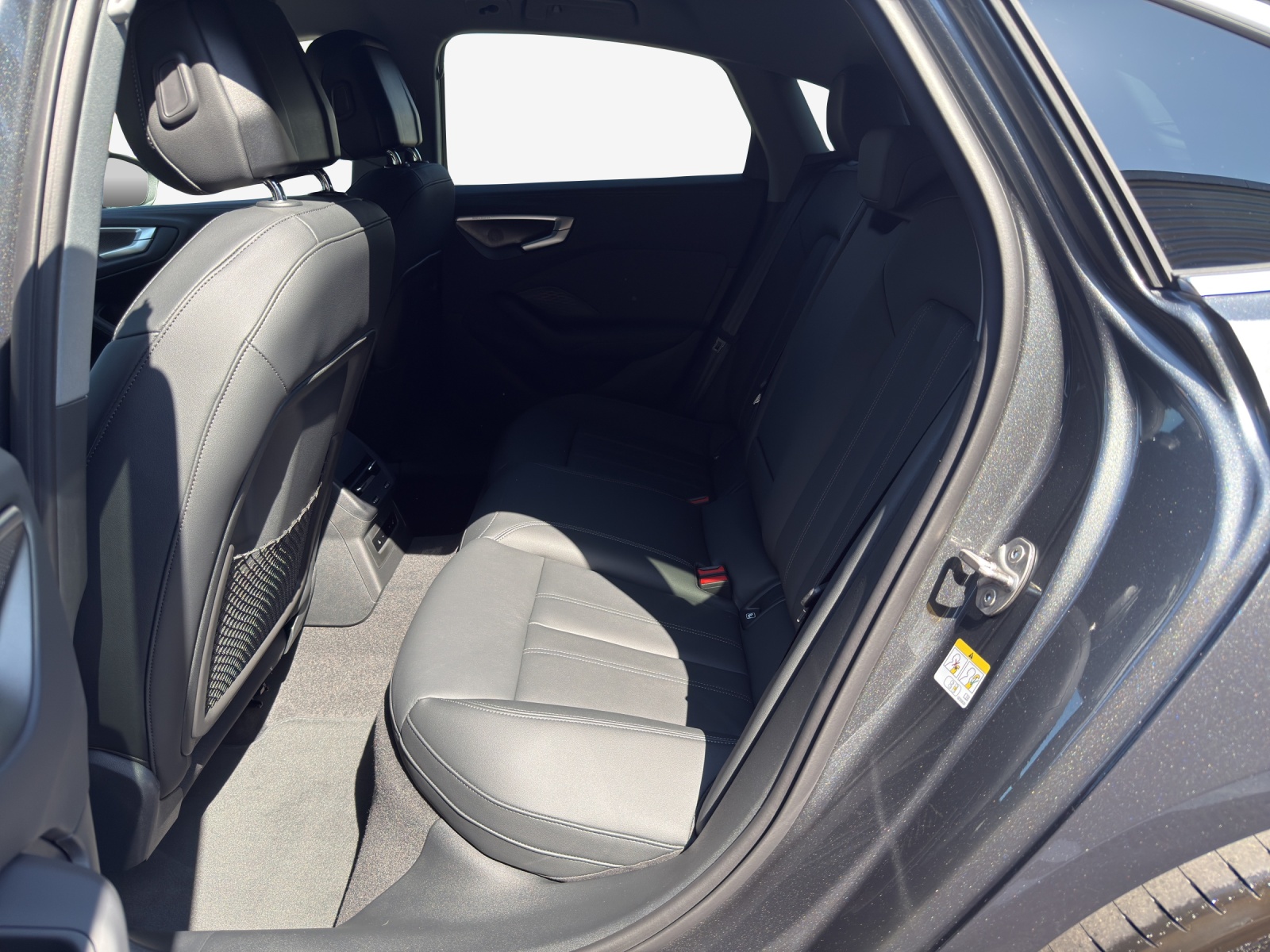 AUDI A5 Limousine e-hybrid quattro Attraction 220 kW S tronic-image-11
