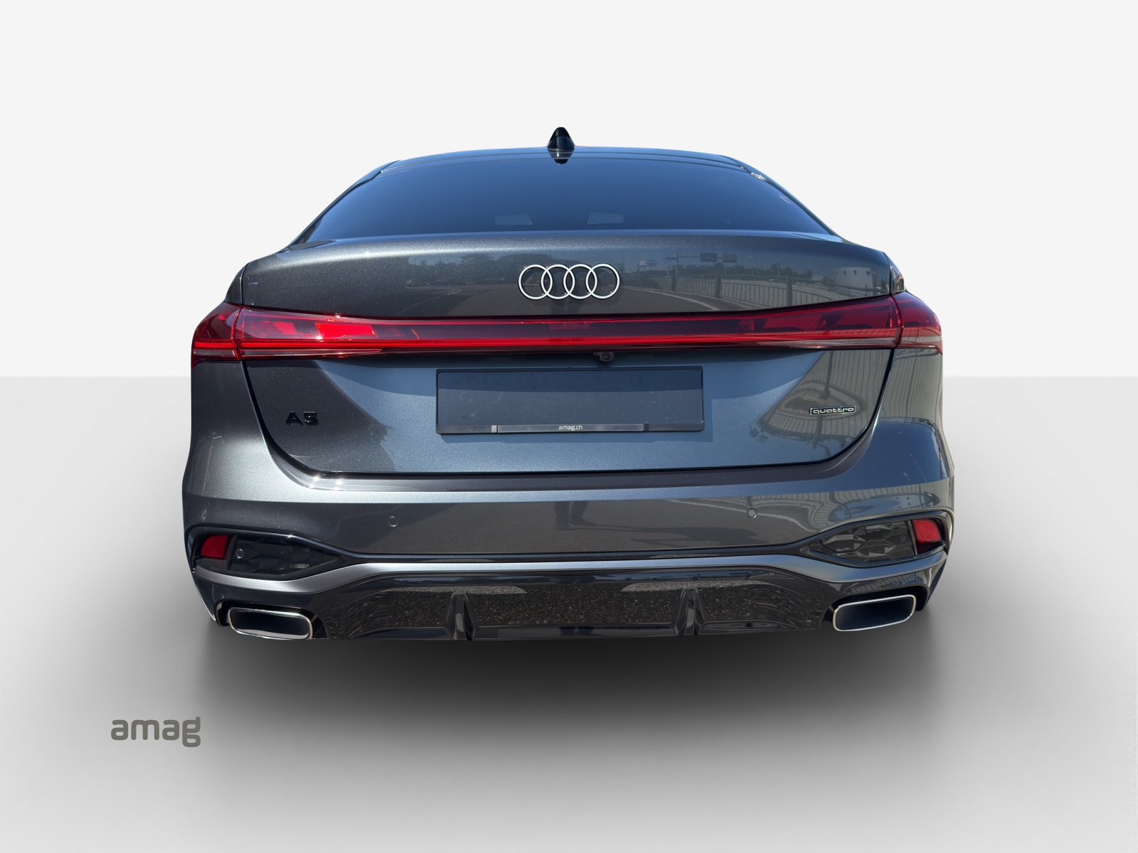 AUDI A5 Limousine e-hybrid quattro Attraction 220 kW S tronic-image-3
