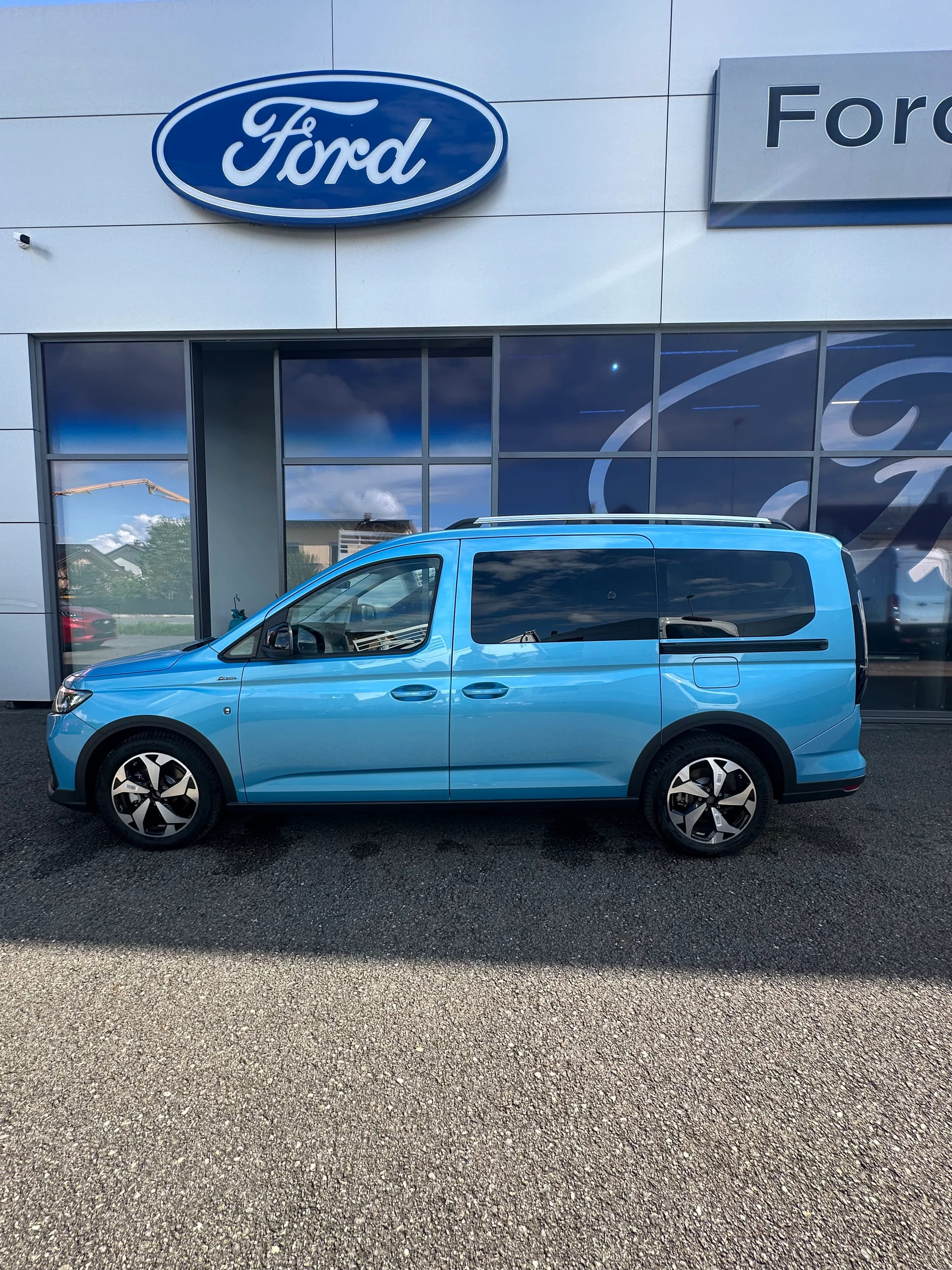 FORD TOURNEO CONNECT Grand 2.0 EcoB Active/122CV/Aut.-image-2