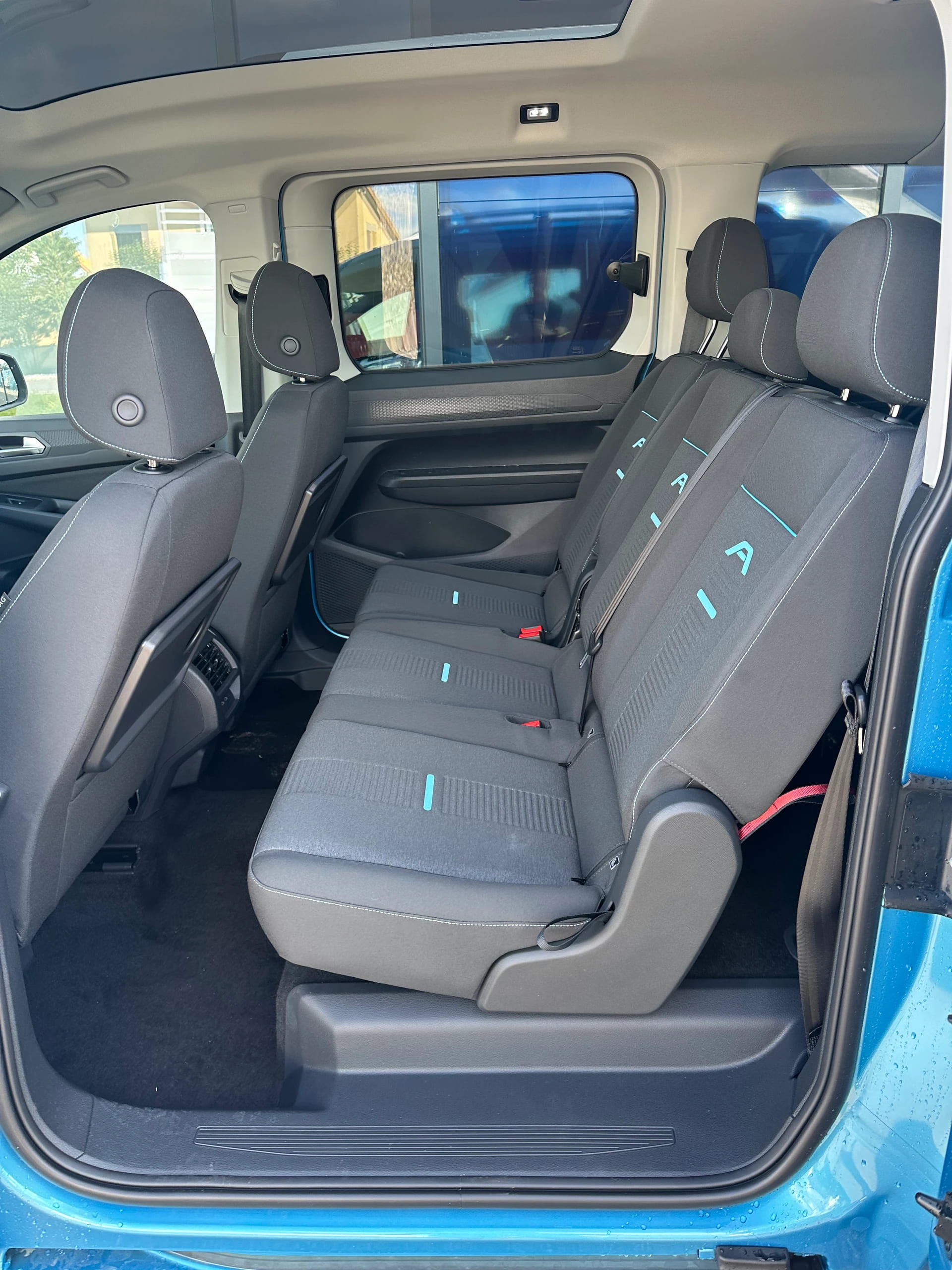 FORD TOURNEO CONNECT Grand 2.0 EcoB Active/122CV/Aut.-image-11