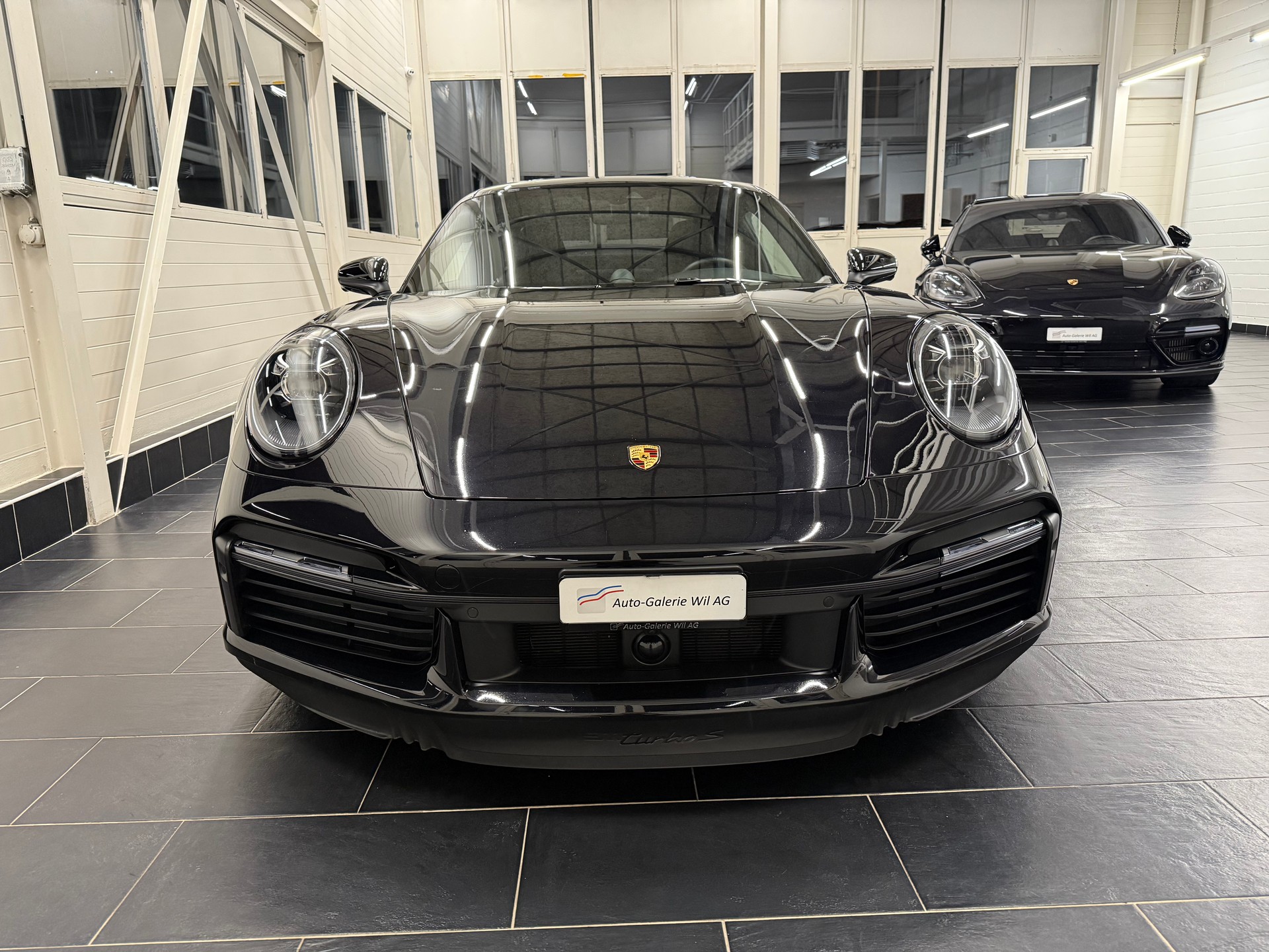 PORSCHE 911 Turbo S PDK-image-2