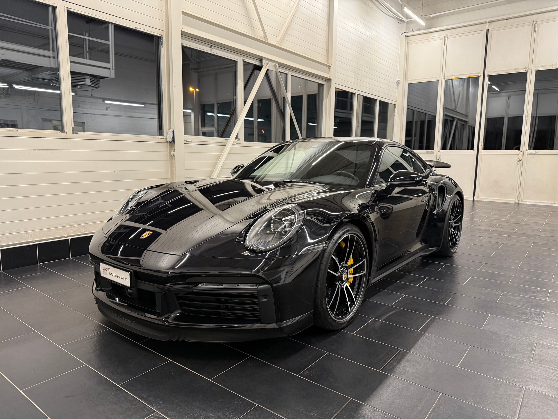 PORSCHE 911 Turbo S PDK-image-1