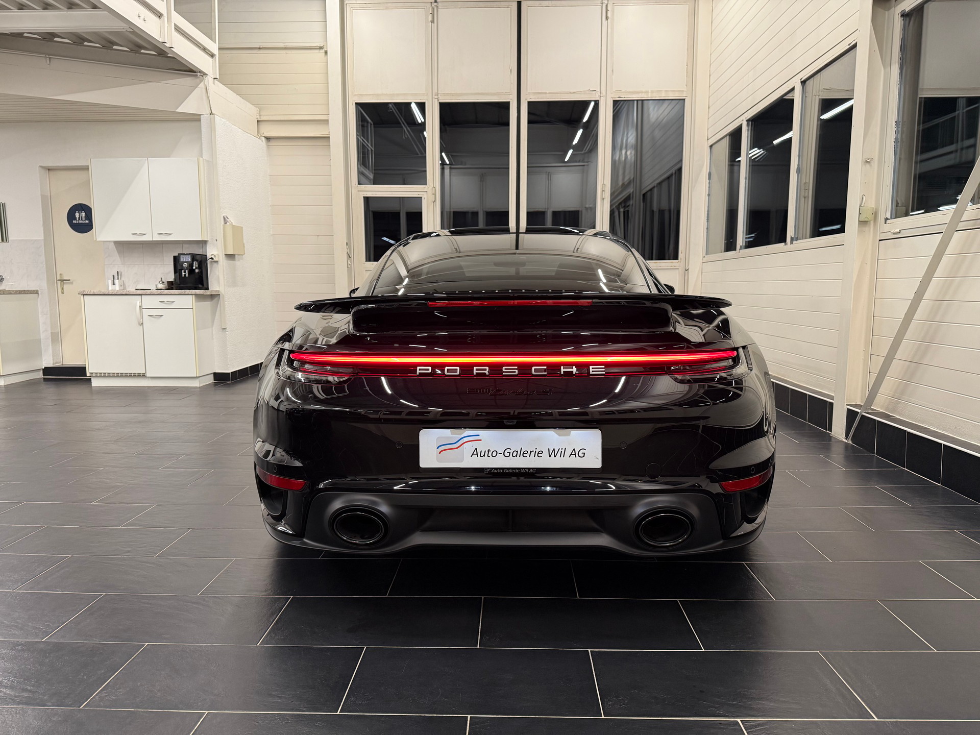 PORSCHE 911 Turbo S PDK-image-7