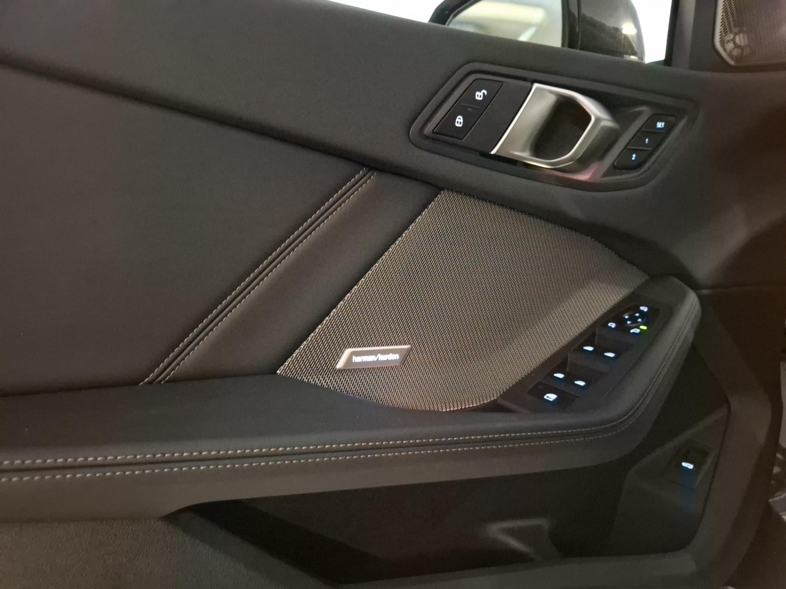 BMW 123 xDrive-image-5