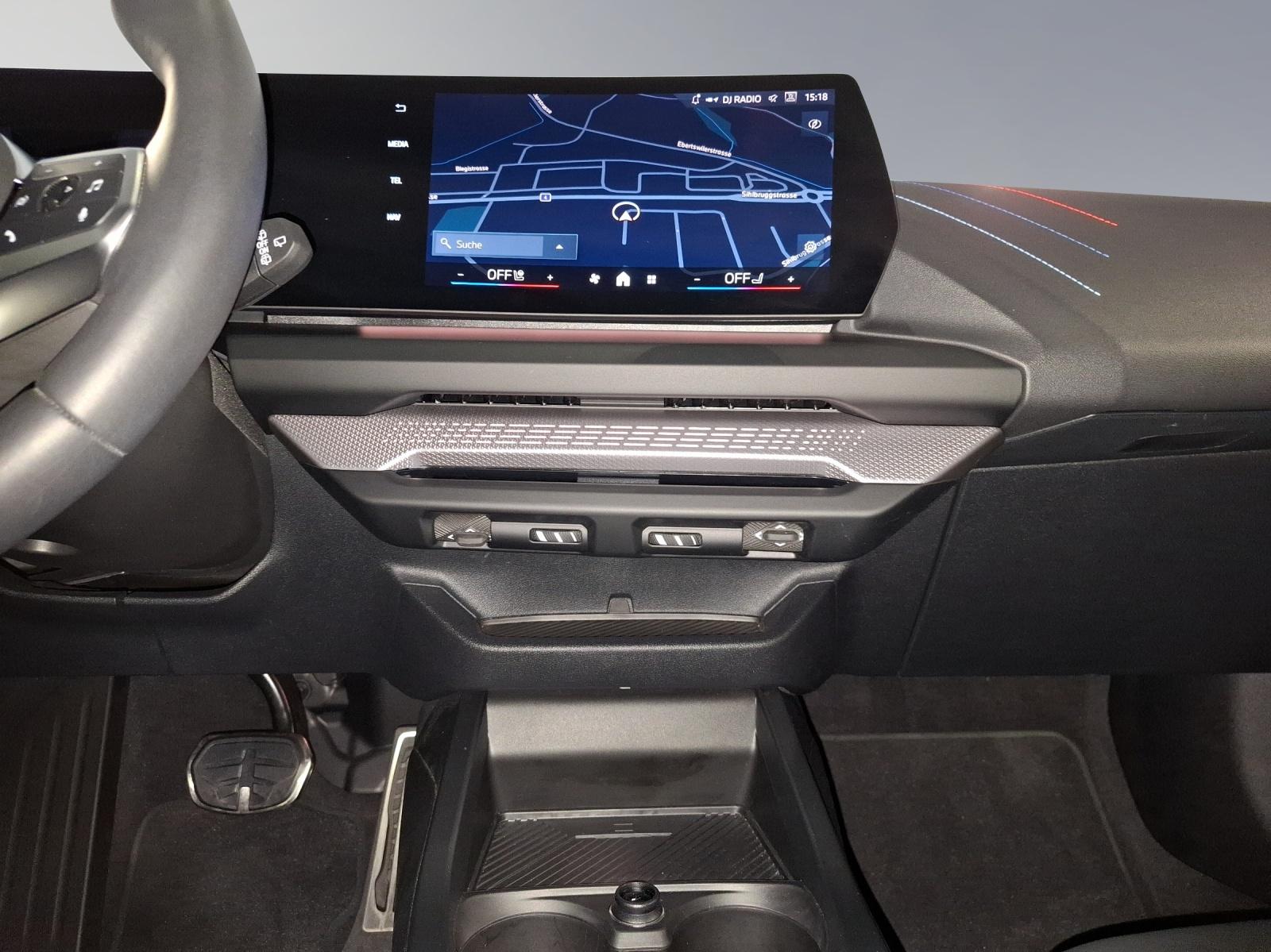 BMW 123 xDrive-image-9