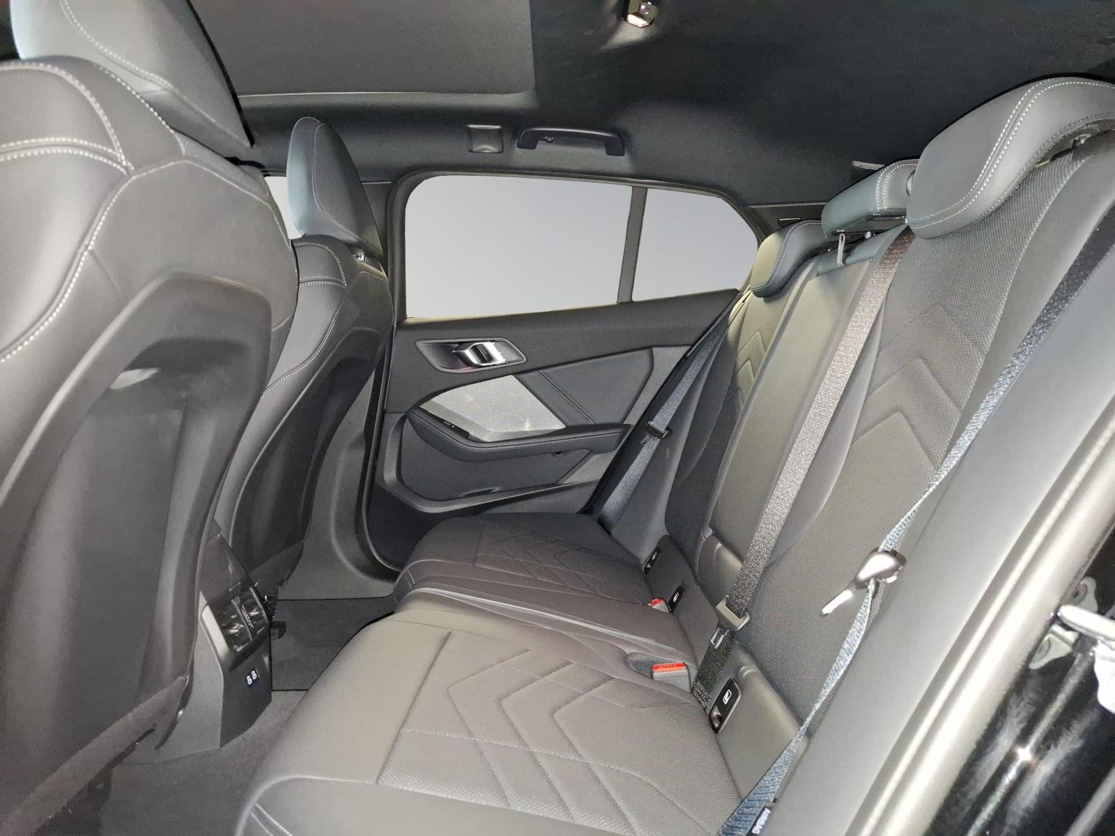 BMW 123 xDrive-image-6