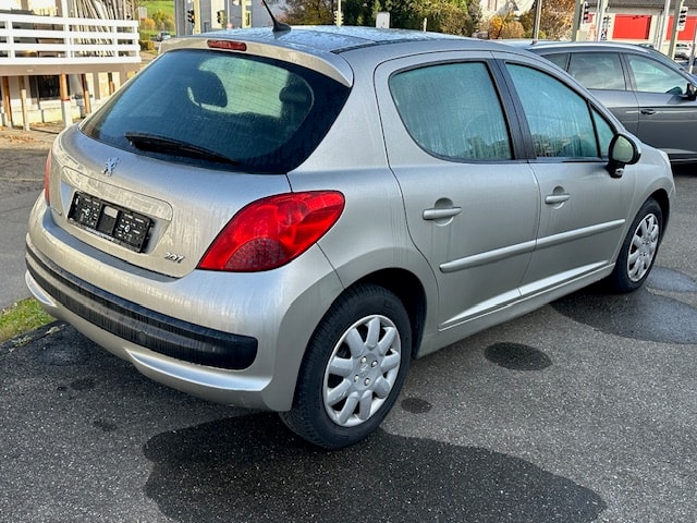 PEUGEOT 207 1.6 16V XT Premium Automatic-showroom-element-2