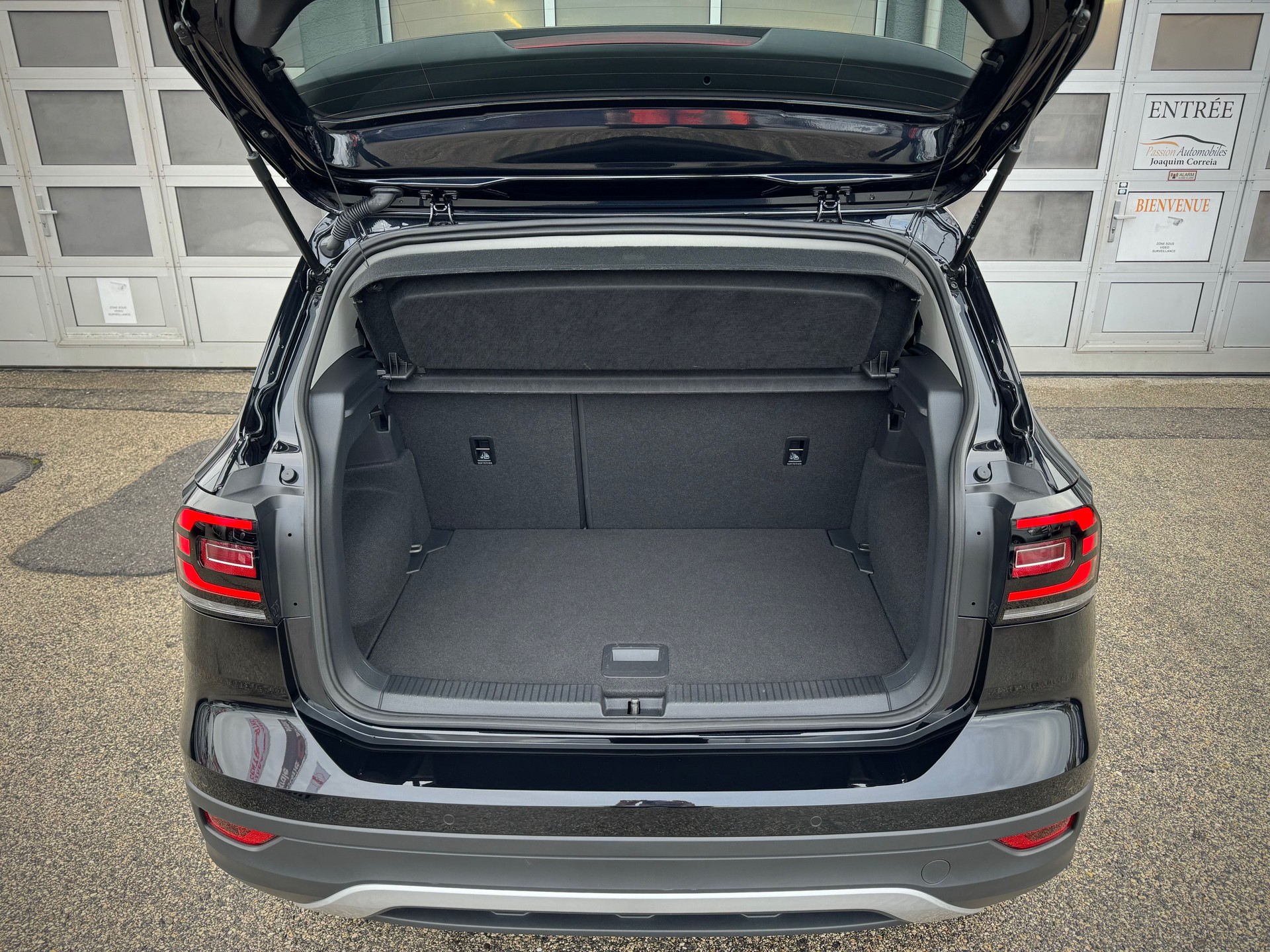 VW T-Cross 1.5 TSI EVO ACT Style Selection DSG - Garantie d'usine jusqu'au 13.03.2027 ou 100'000 Km - Véhicule Suisse (CH)-image-14