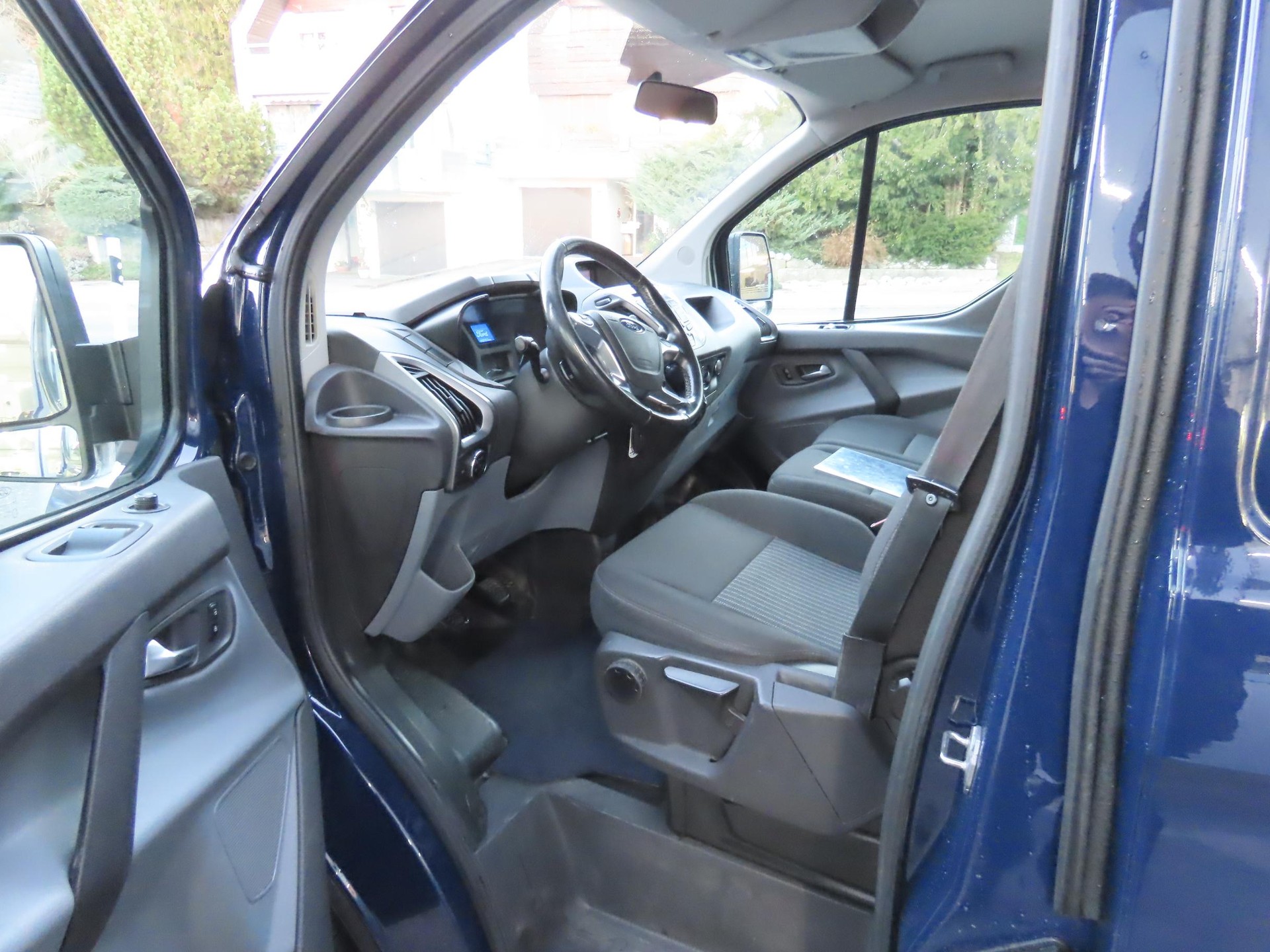 FORD Transit C Van 310 L1 2.2 TDCi 100 Ambiente-image-5