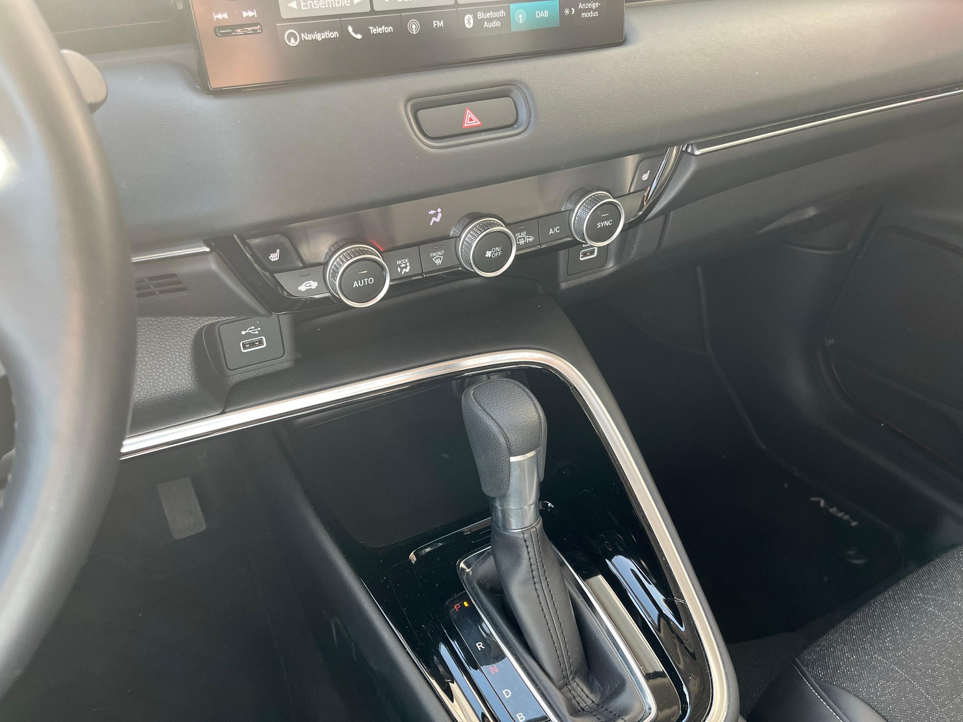 HONDA HR-V 1.5 i-MMD Advance-image-16