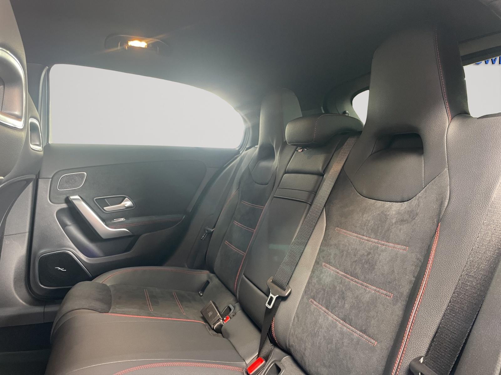 MERCEDES-BENZ A 250 e EQ Star AMG Line-image-7