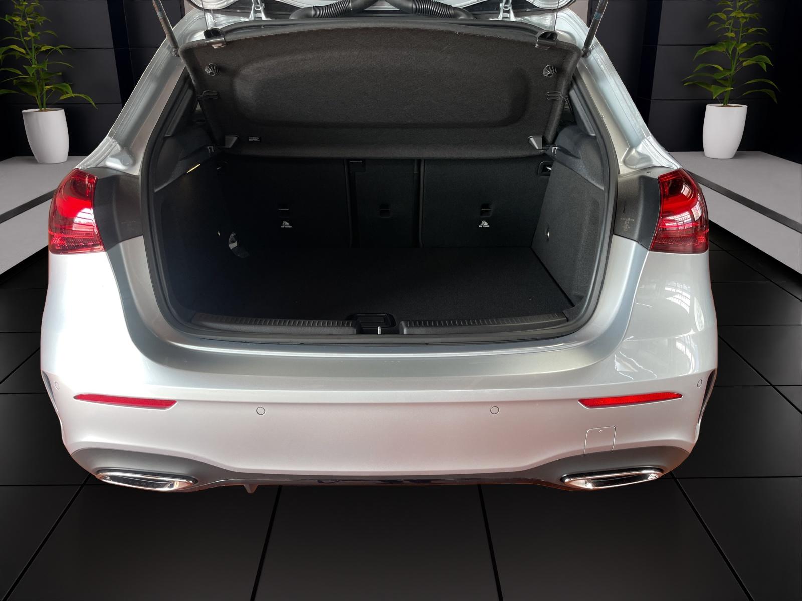 MERCEDES-BENZ A 250 e EQ Star AMG Line-image-8