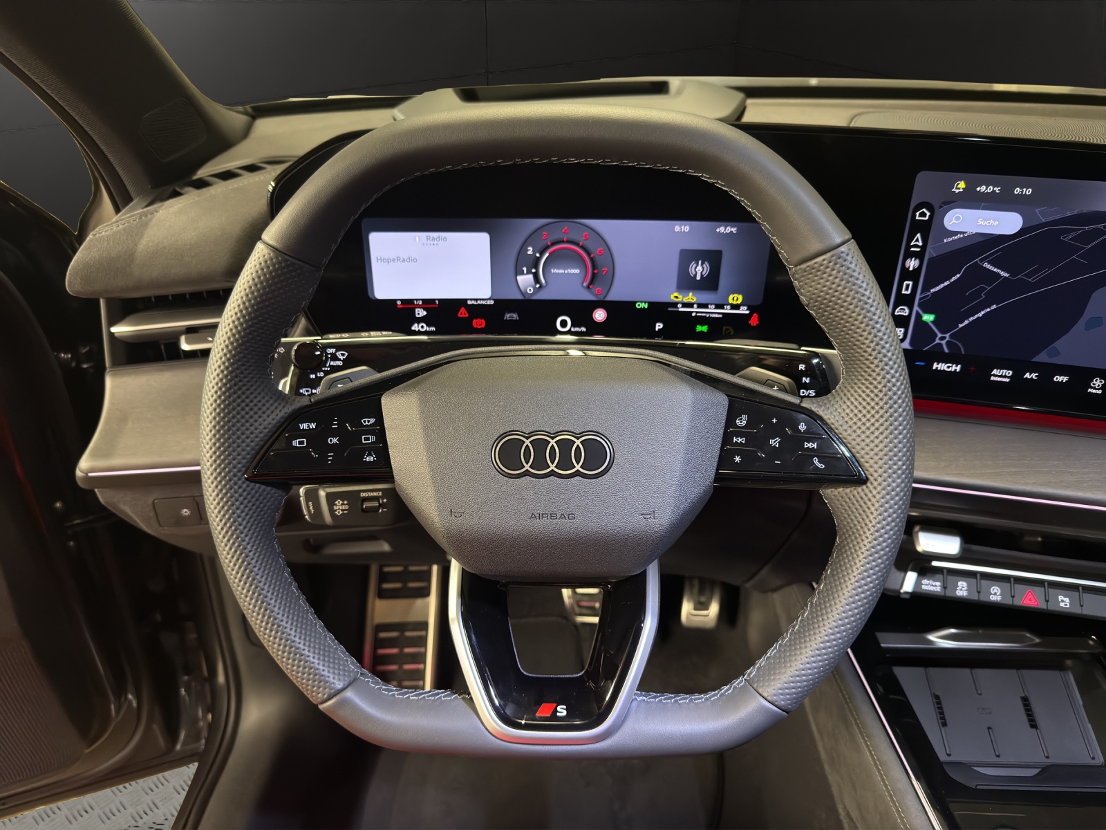 AUDI Q3 Sportback 110 kW TFSI S tronic-image-8