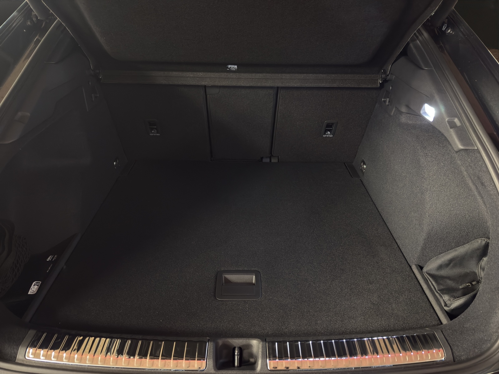 AUDI Q3 Sportback 110 kW TFSI S tronic-image-16
