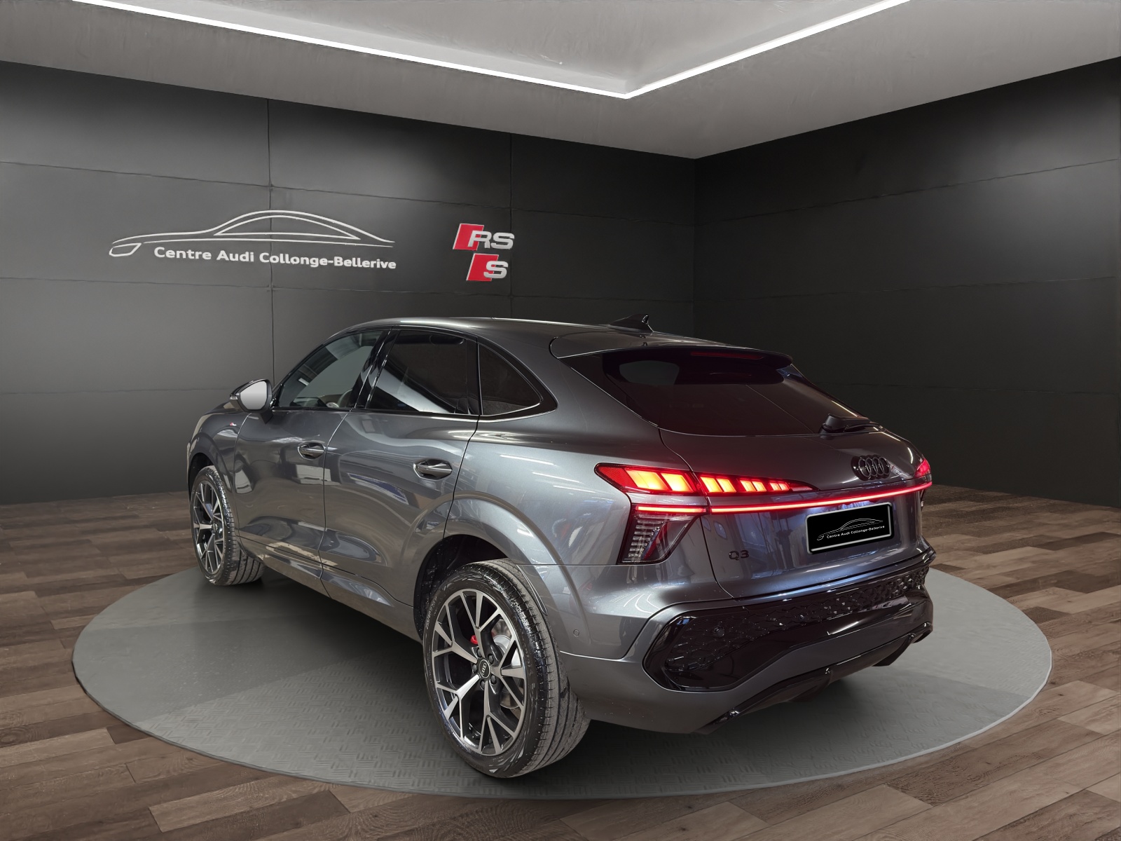 AUDI Q3 Sportback 110 kW TFSI S tronic-showroom-element-3