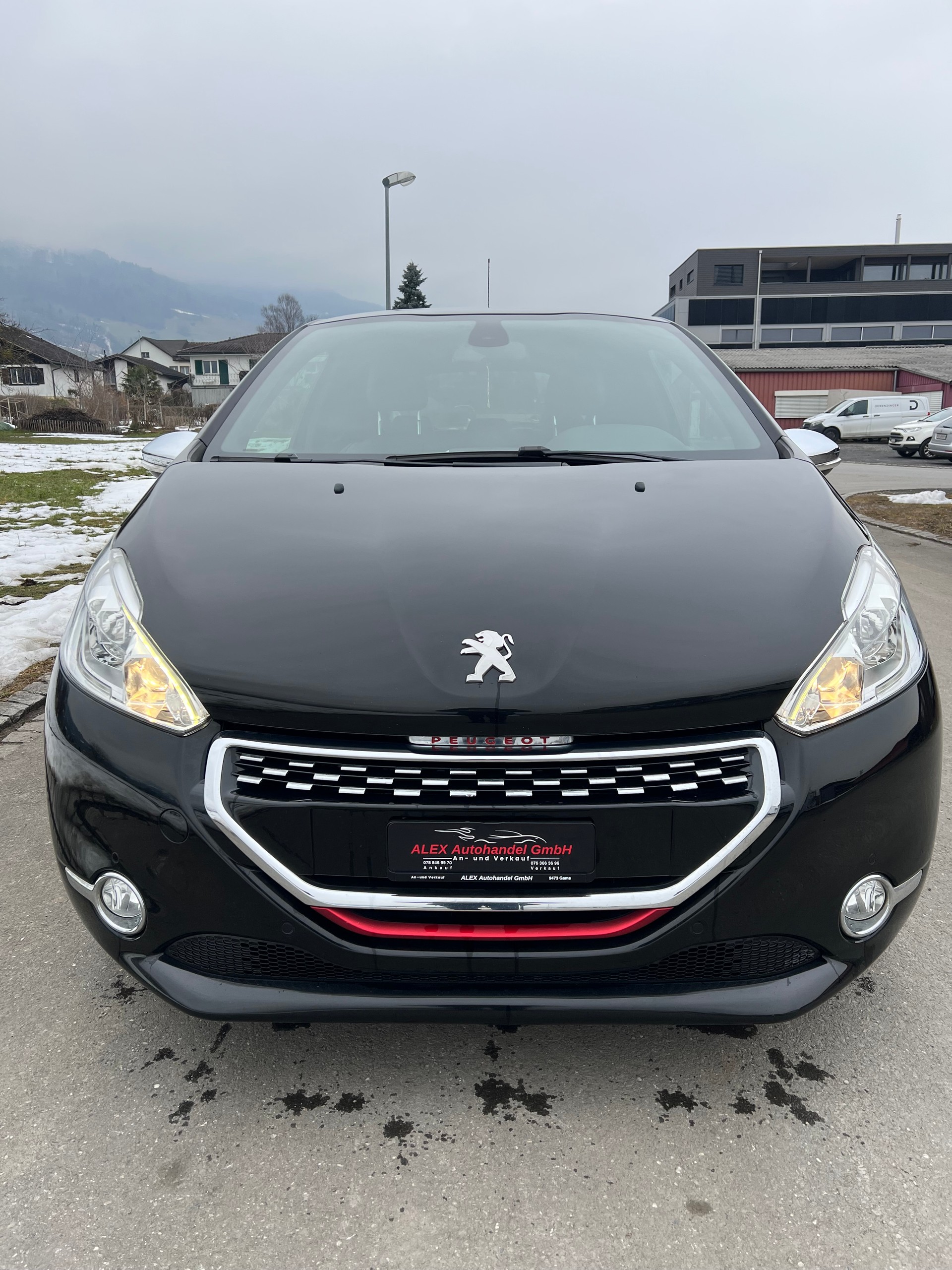 PEUGEOT 208 1.6 Turbo GTi-image-1