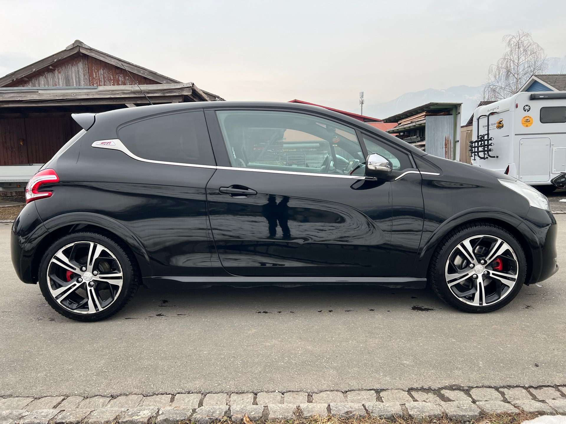 PEUGEOT 208 1.6 Turbo GTi-image-9