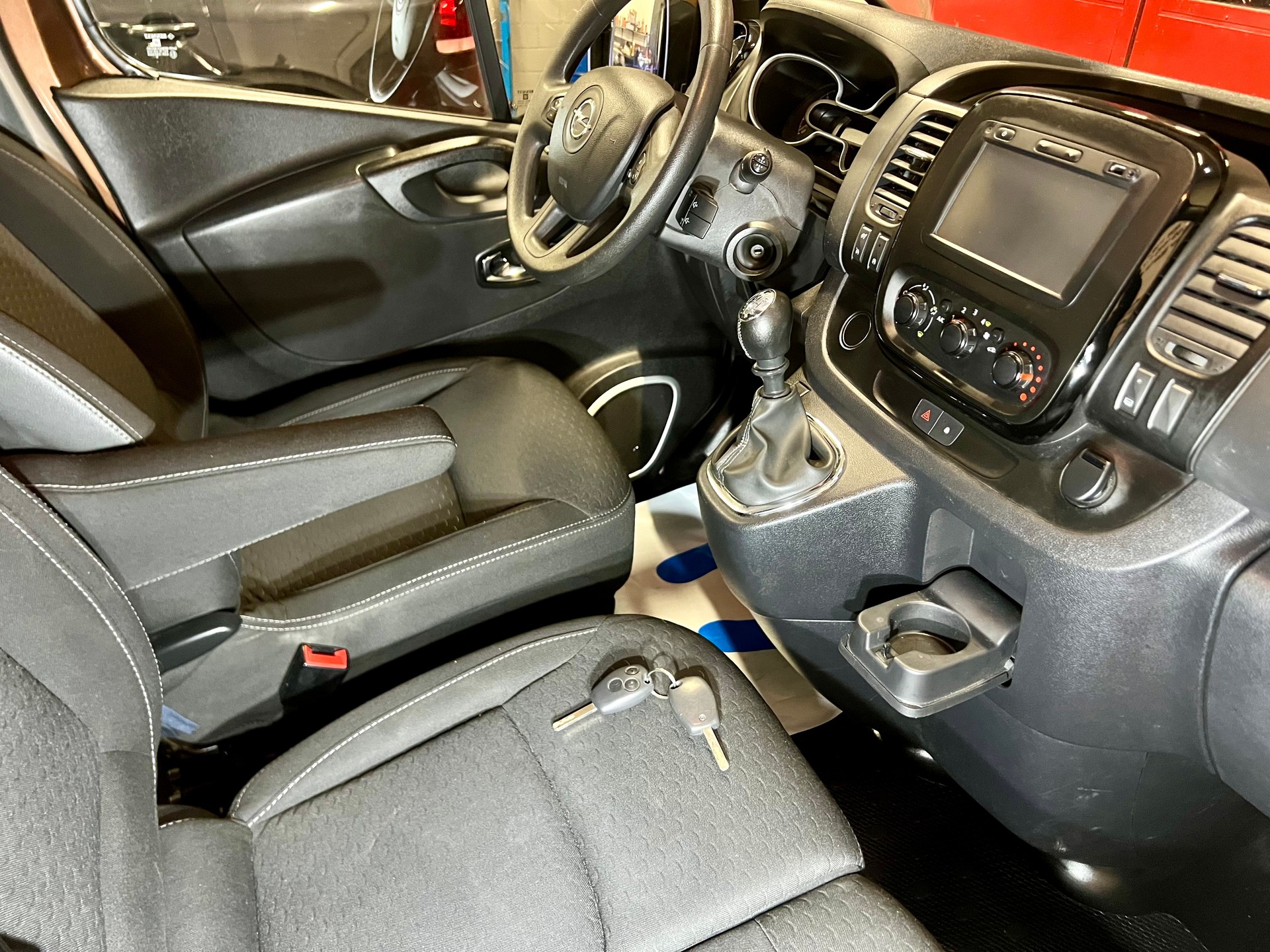 OPEL Vivaro 1.6 CDTI 2.7t L1H1 9-Plätzer ✔️-image-12