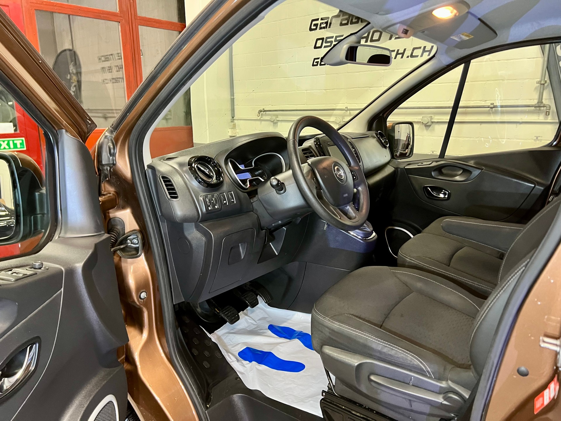 OPEL Vivaro 1.6 CDTI 2.7t L1H1 9-Plätzer ✔️-image-7