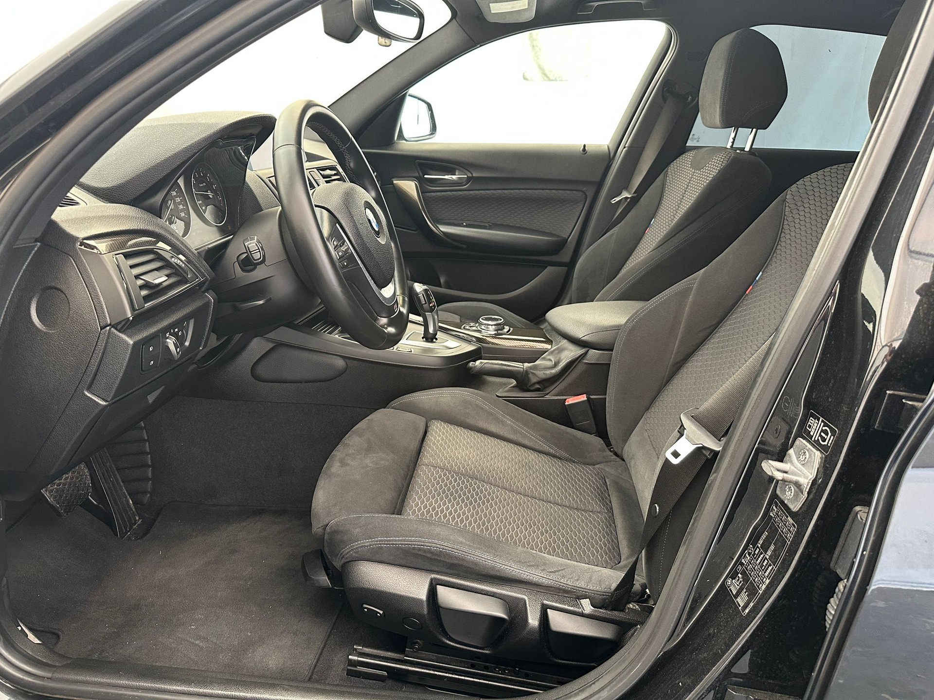 BMW 118i M-Sport CH FAHRZEUG-image-6