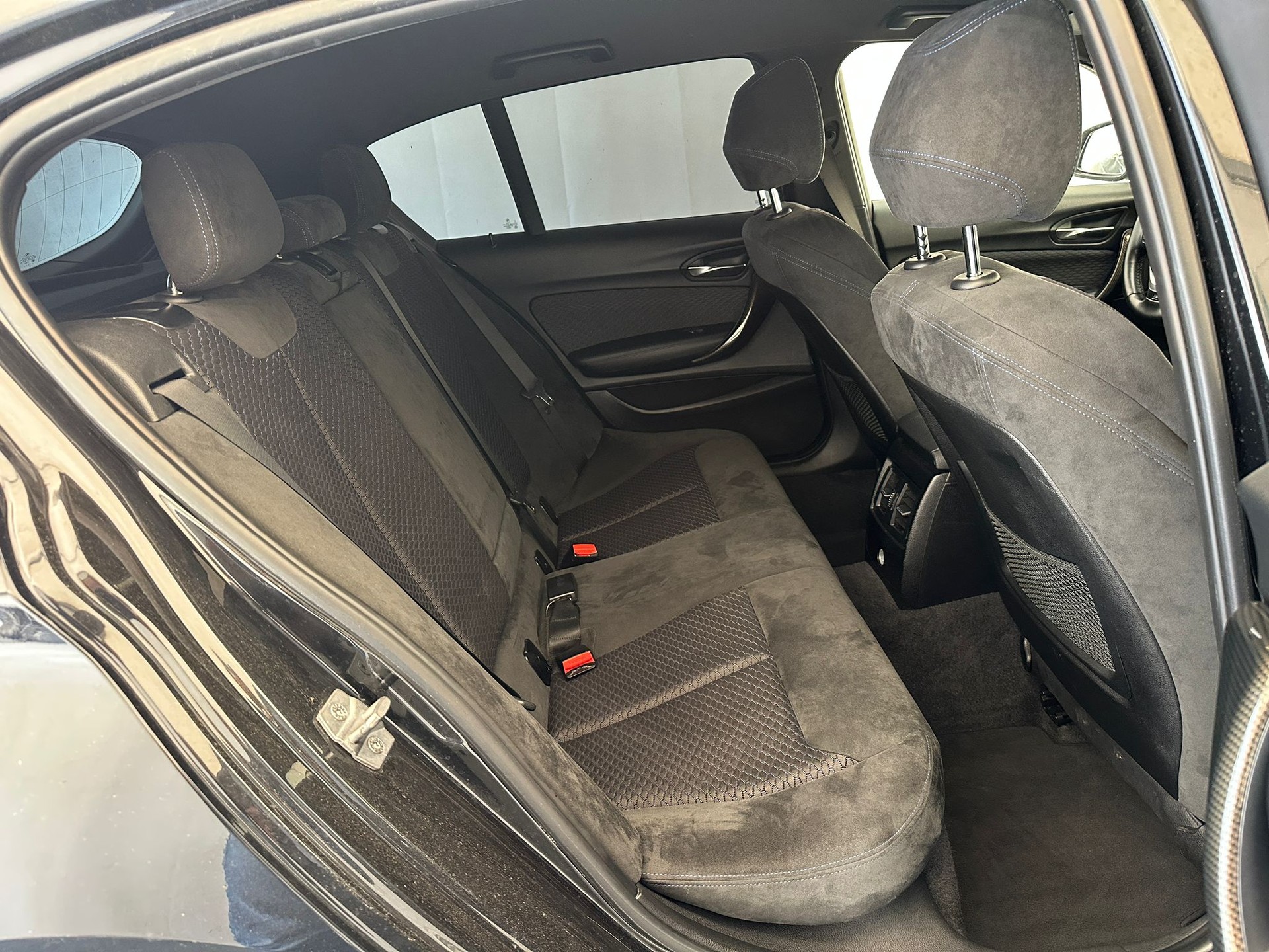 BMW 118i M-Sport CH FAHRZEUG-image-9