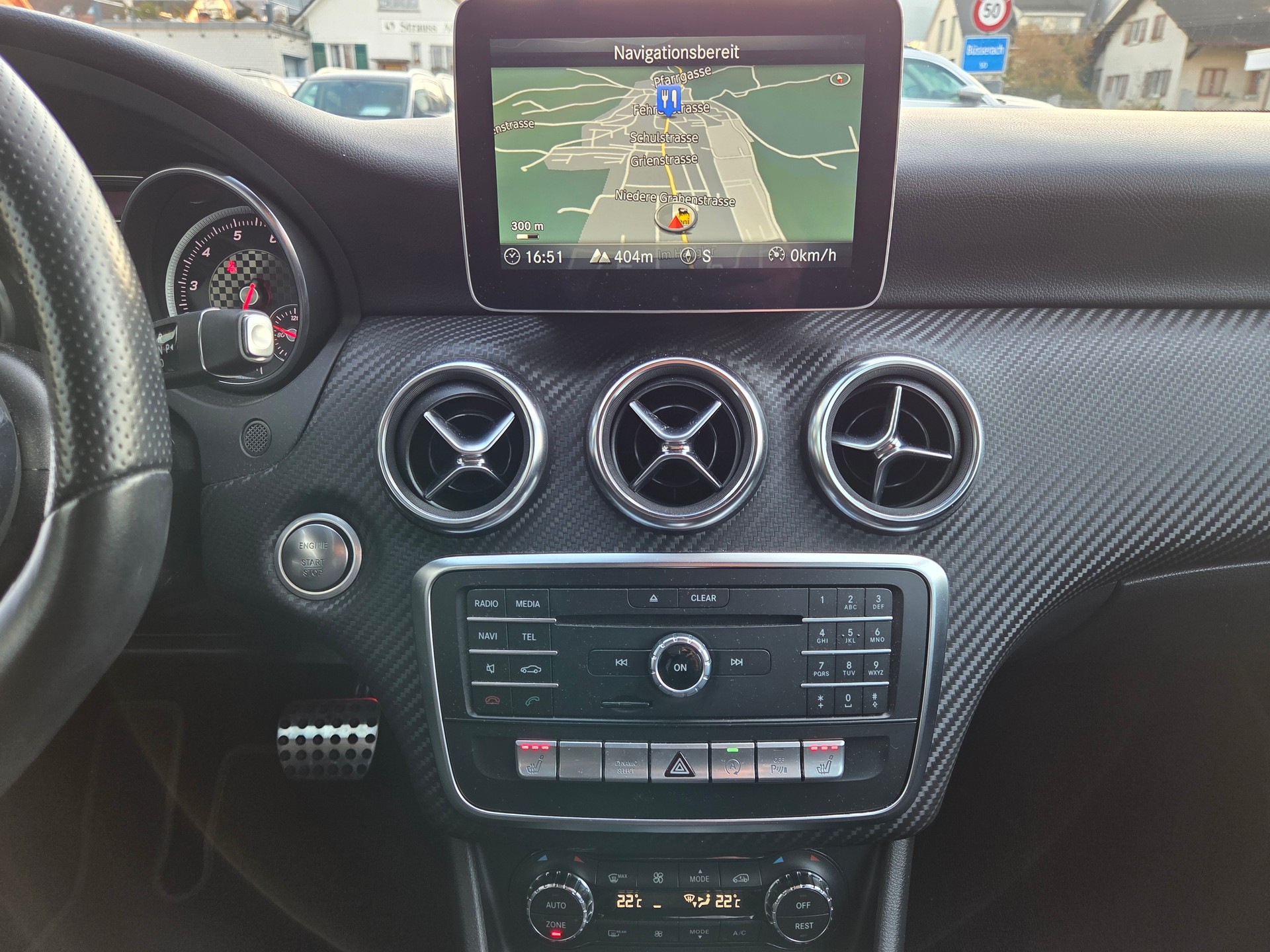 MERCEDES-BENZ A 250 Active Star 4Matic 7G-DCT-image-17