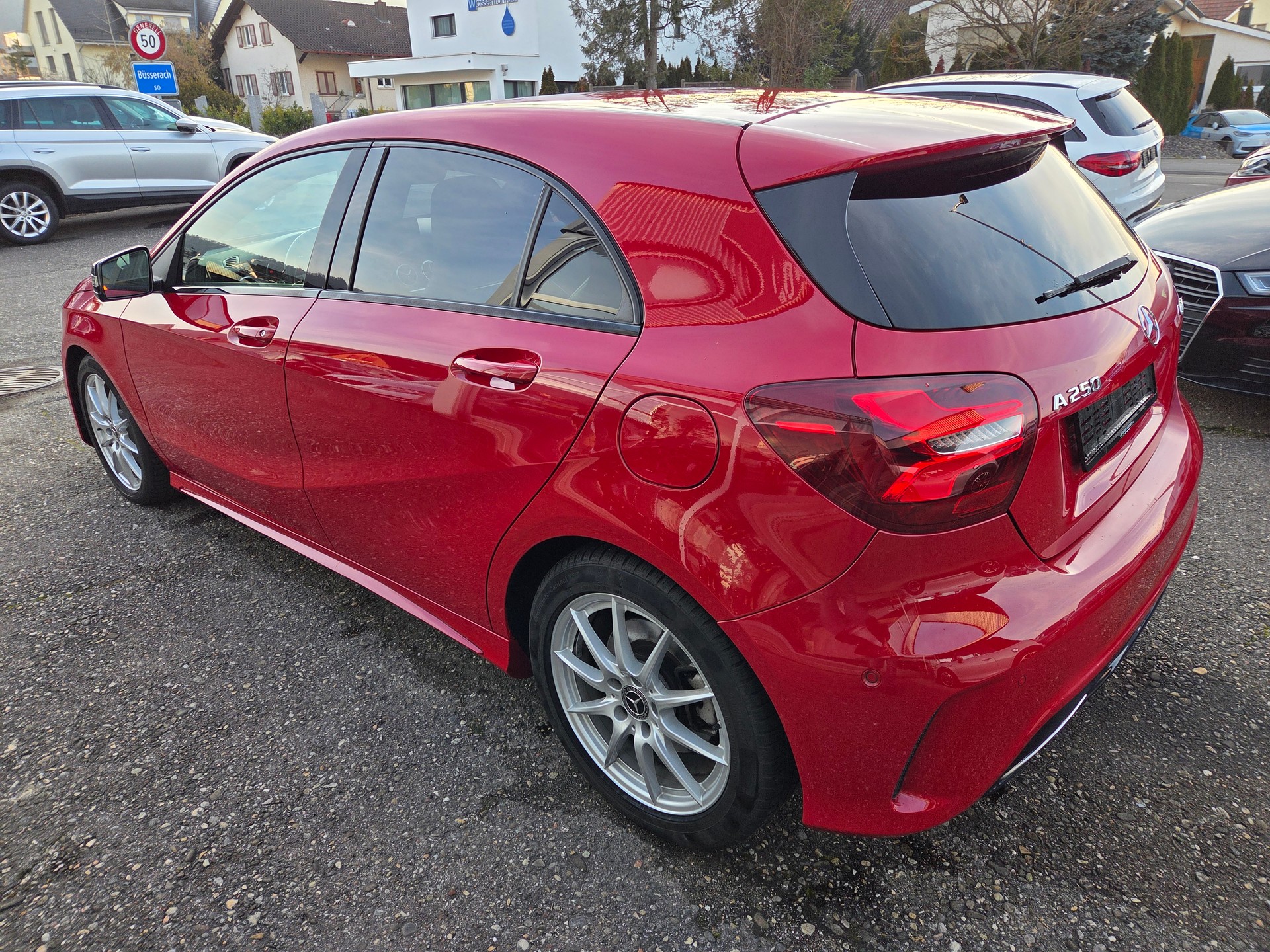 MERCEDES-BENZ A 250 Active Star 4Matic 7G-DCT-showroom-element-3