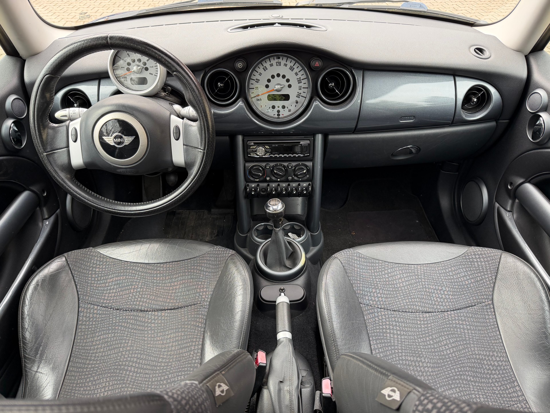 MINI Cooper-image-7