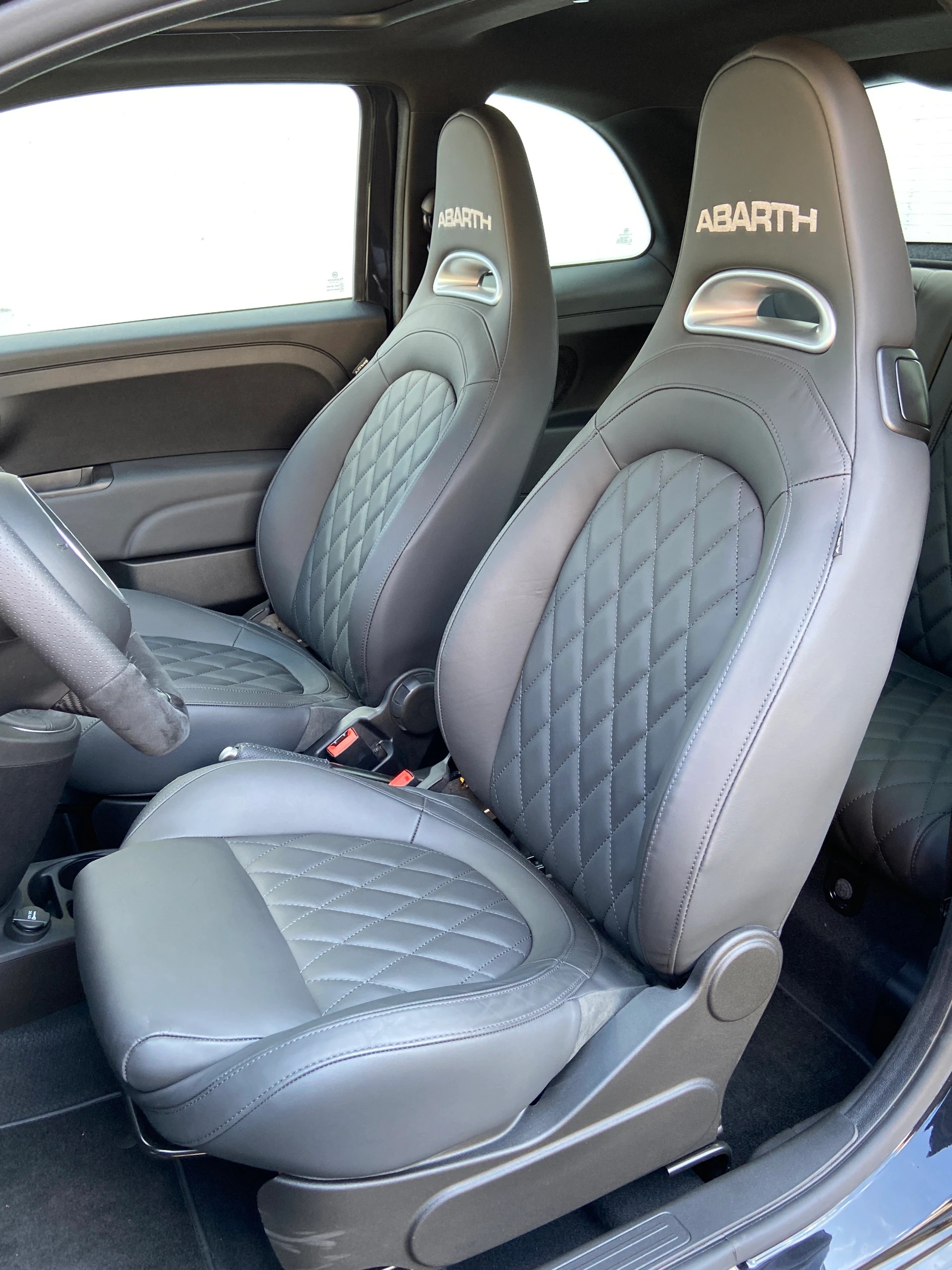 FIAT 695 1.4 16V Turbo Abarth Turismo-image-7