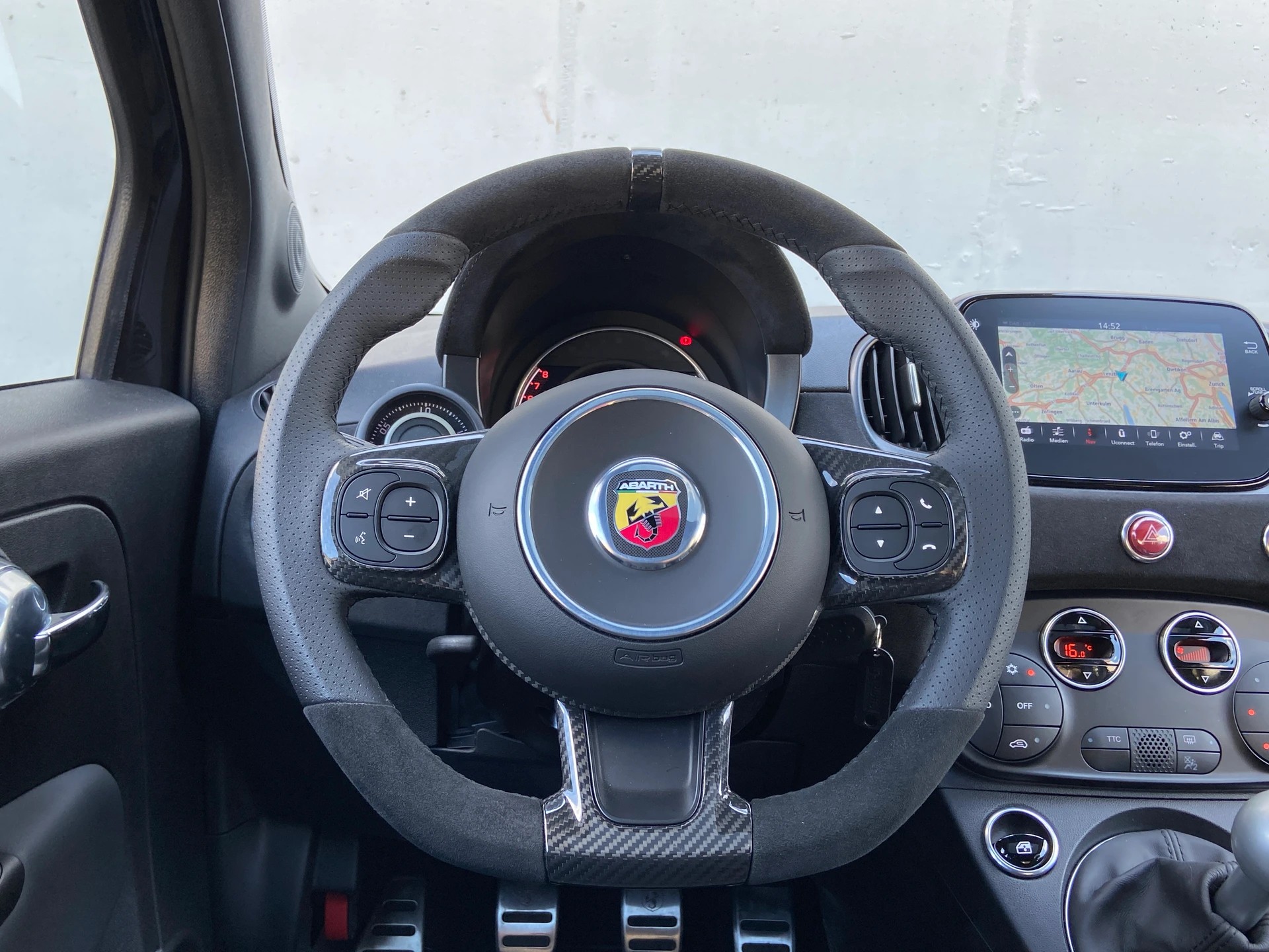 FIAT 695 1.4 16V Turbo Abarth Turismo-image-9
