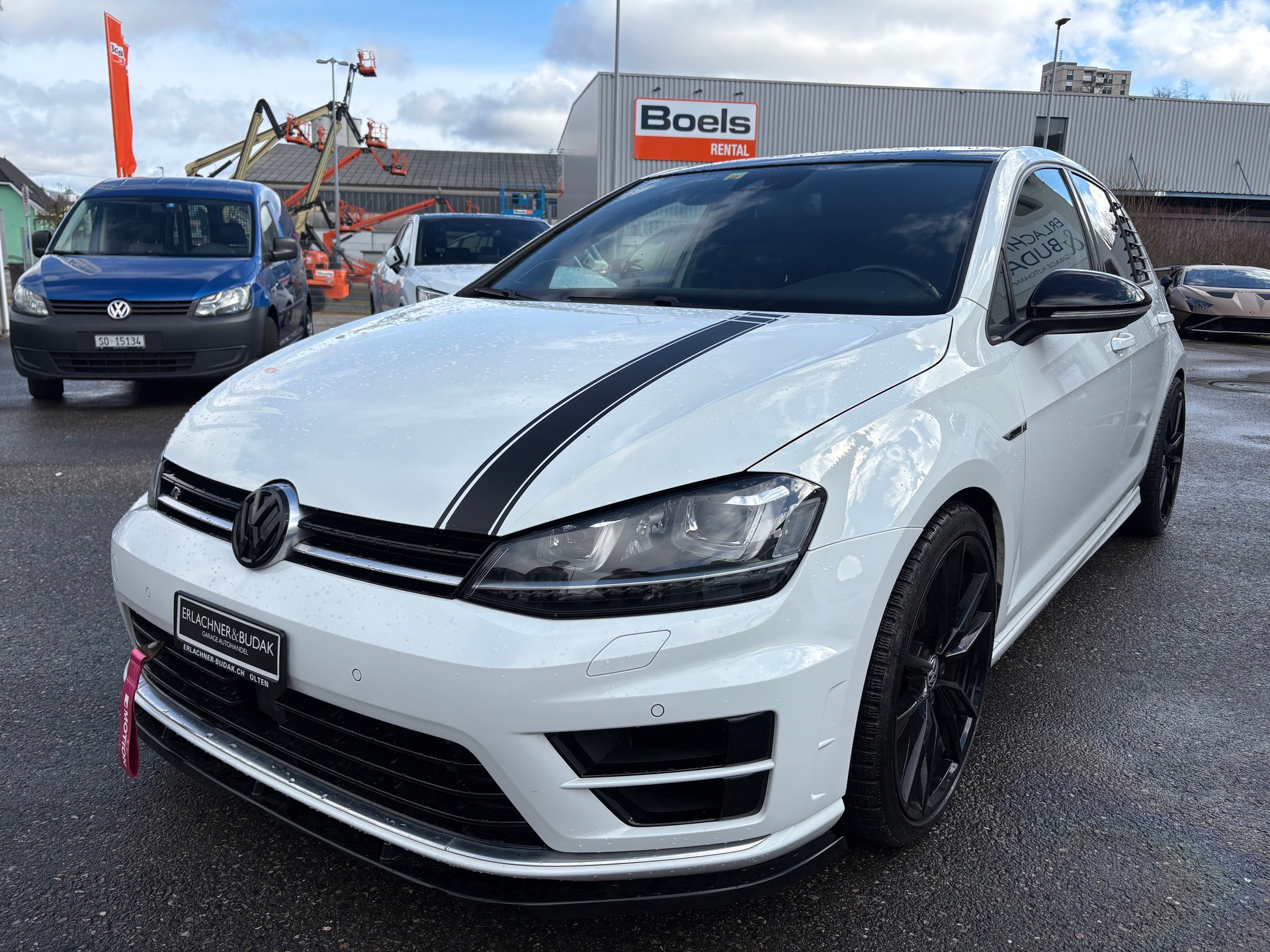 VW Golf 2.0 TSI R 4Motion DSG-image-1