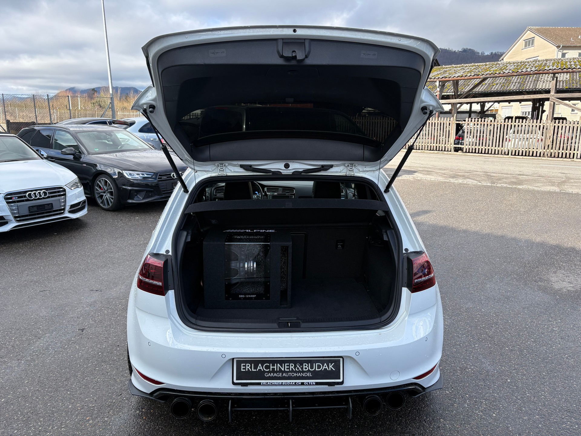 VW Golf 2.0 TSI R 4Motion DSG-image-7