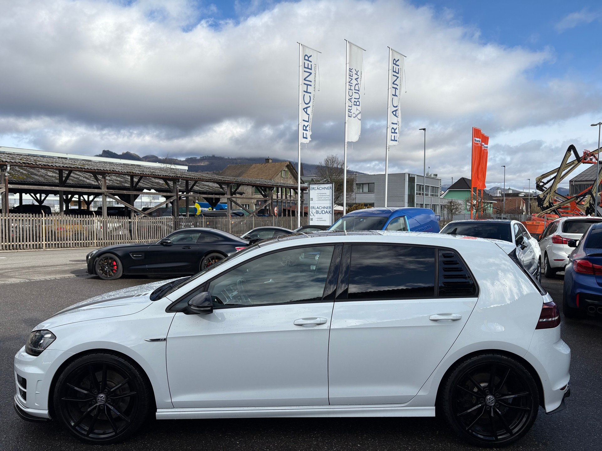 VW Golf 2.0 TSI R 4Motion DSG-image-2