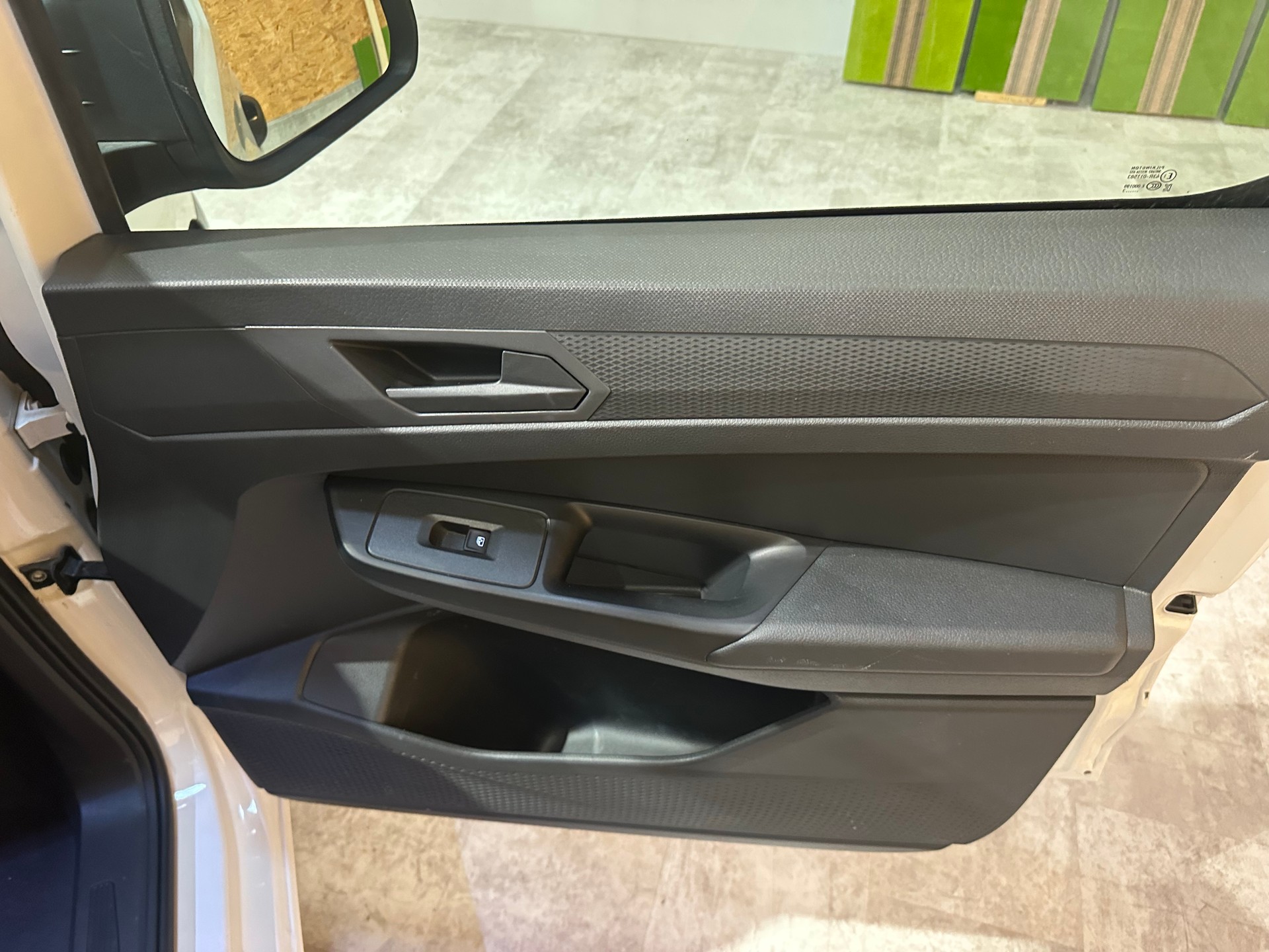 VW Caddy Cargo Maxi 2.0TDI/Inkl. fortlaufende Werksgarantie bis Ende Juli 2026!-image-17
