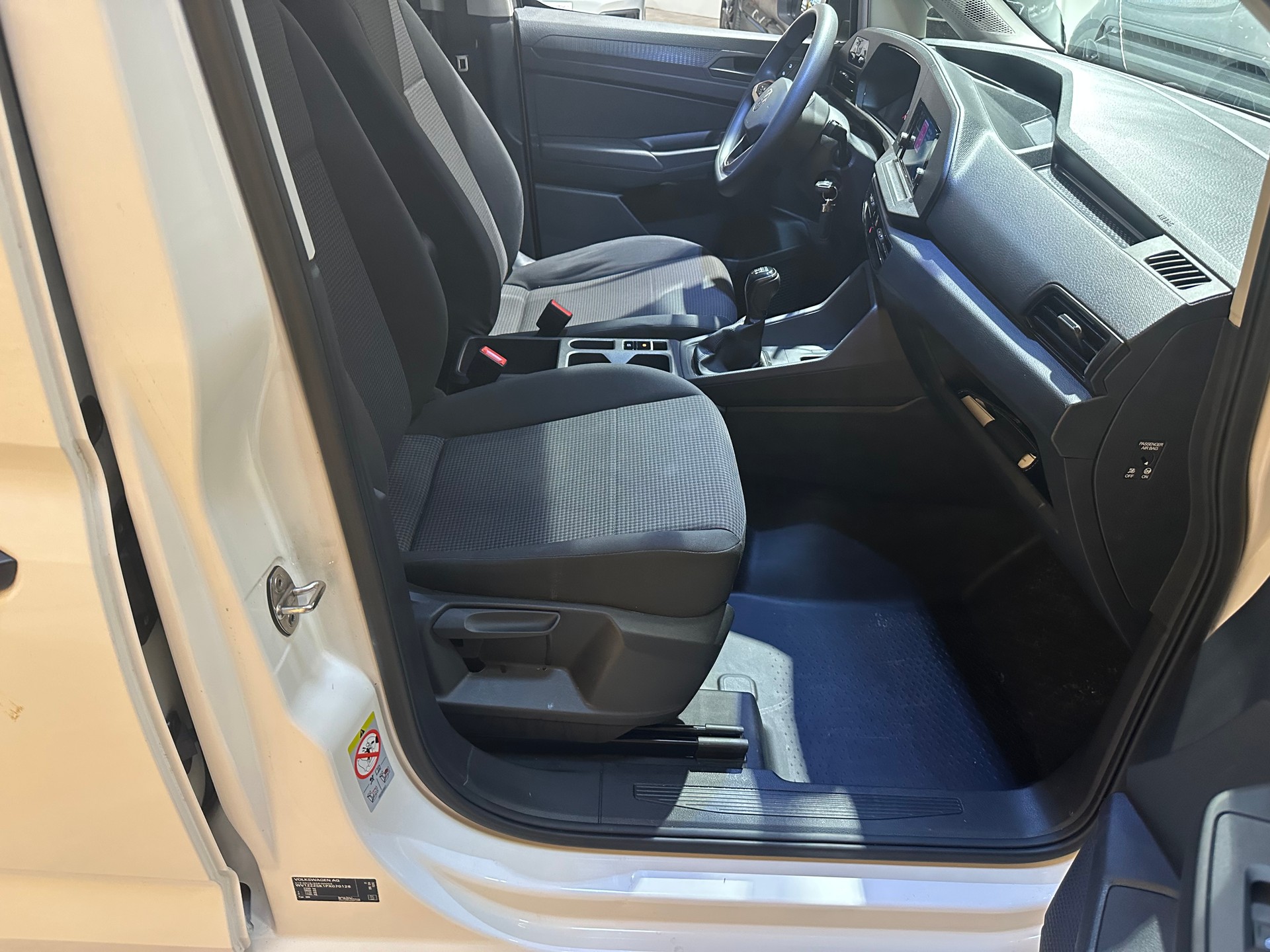 VW Caddy Cargo Maxi 2.0TDI/Inkl. fortlaufende Werksgarantie bis Ende Juli 2026!-image-15