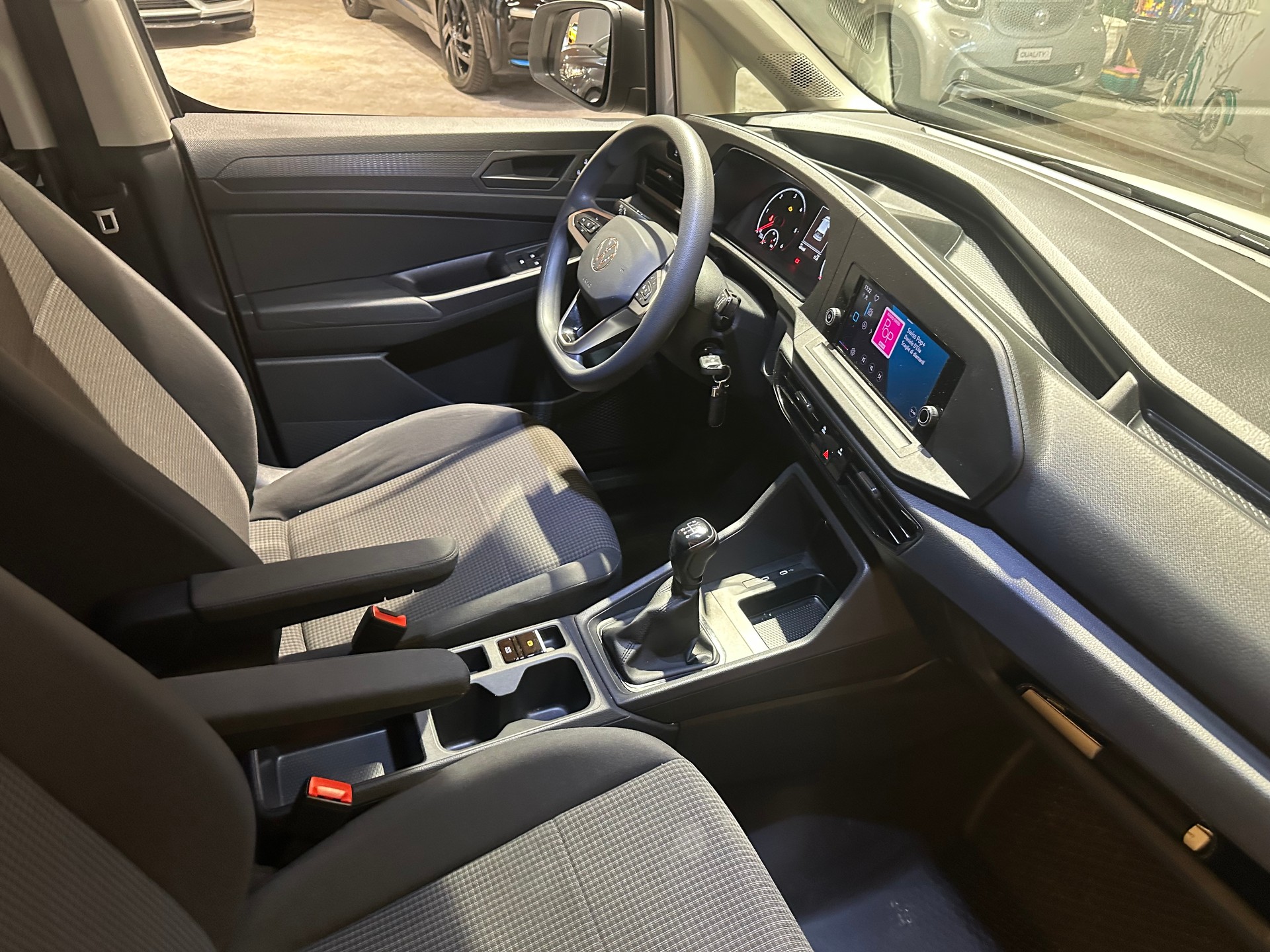 VW Caddy Cargo Maxi 2.0TDI/Inkl. fortlaufende Werksgarantie bis Ende Juli 2026!-image-18