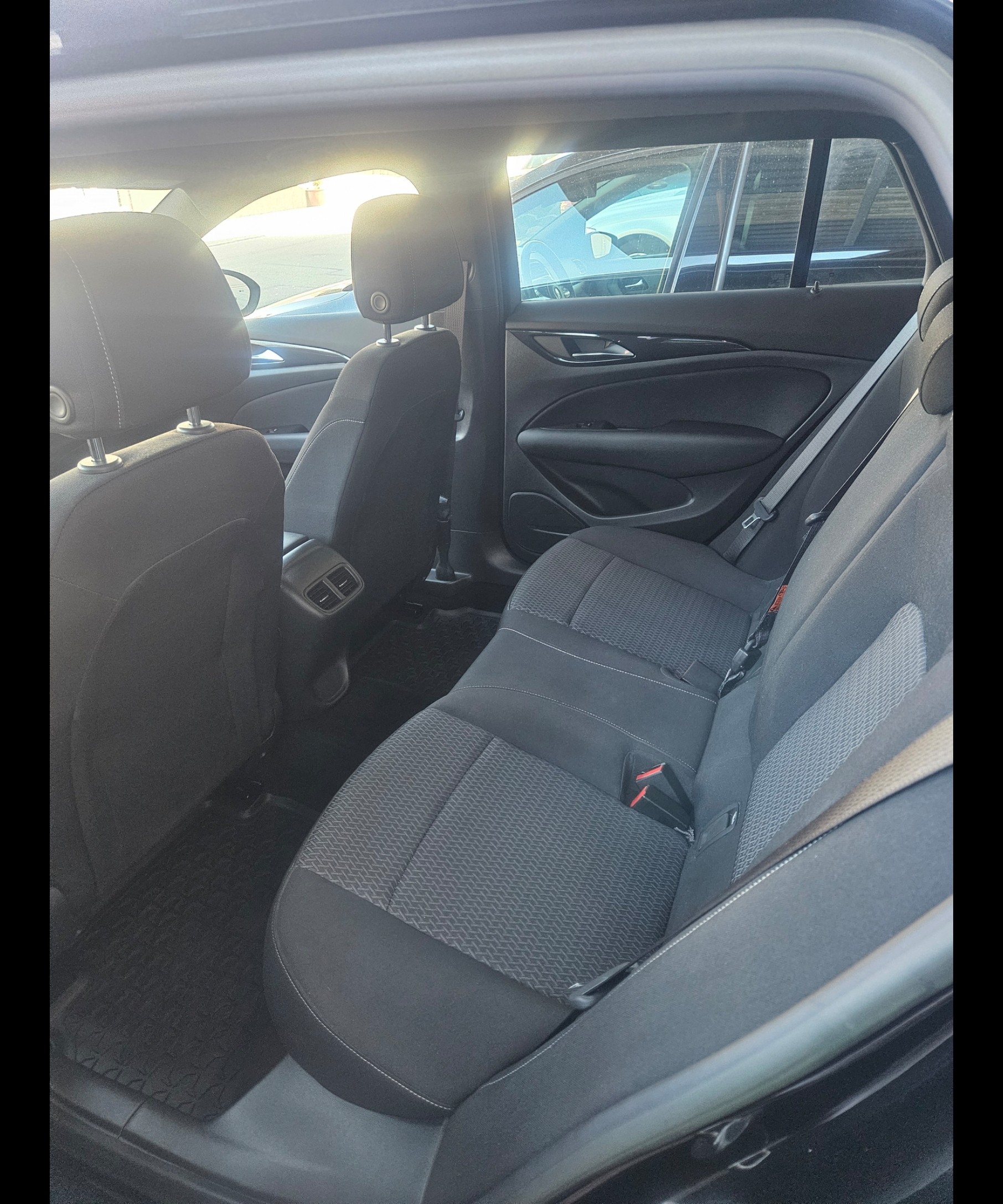 OPEL Insignia 1.5 CDTI Sports Tourer Elegance Automatic-image-8