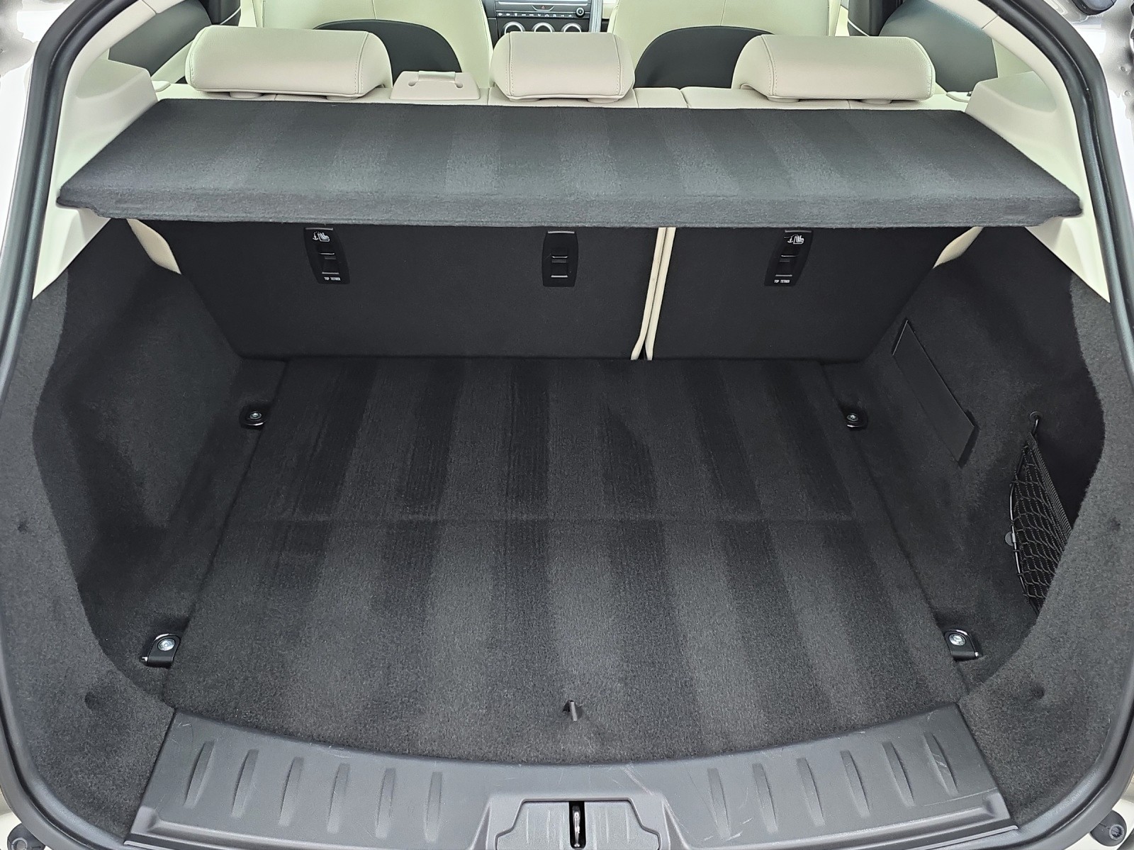 JAGUAR E-Pace 2.0d D150 R-Dynamic S AWD Automatik-image-14