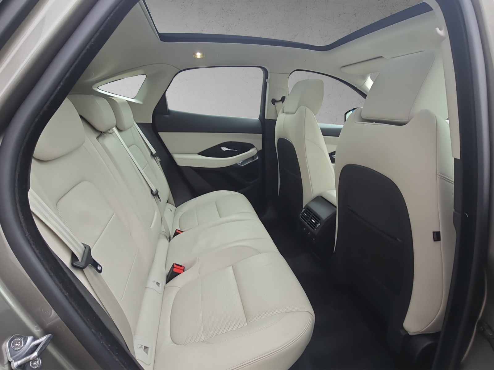 JAGUAR E-Pace 2.0d D150 R-Dynamic S AWD Automatik-image-12