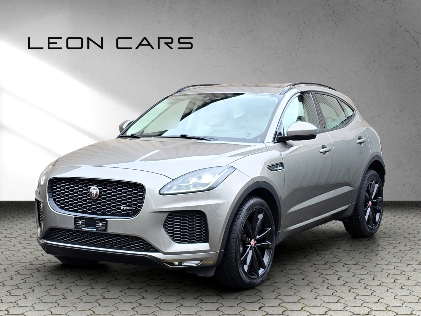 JAGUAR E-Pace 2.0d D150 R-Dynamic S AWD Automatik-image-0