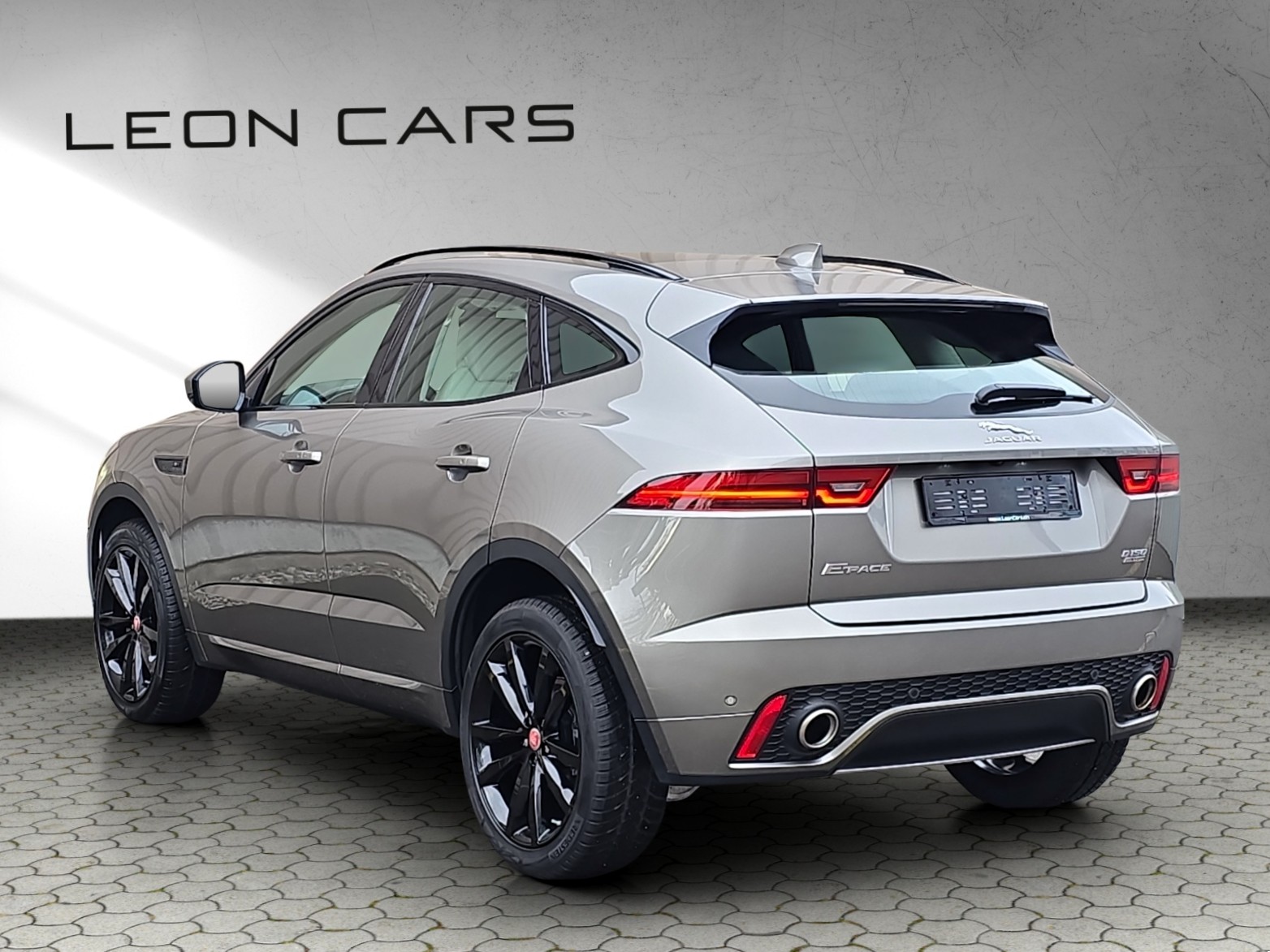 JAGUAR E-Pace 2.0d D150 R-Dynamic S AWD Automatik-image-1