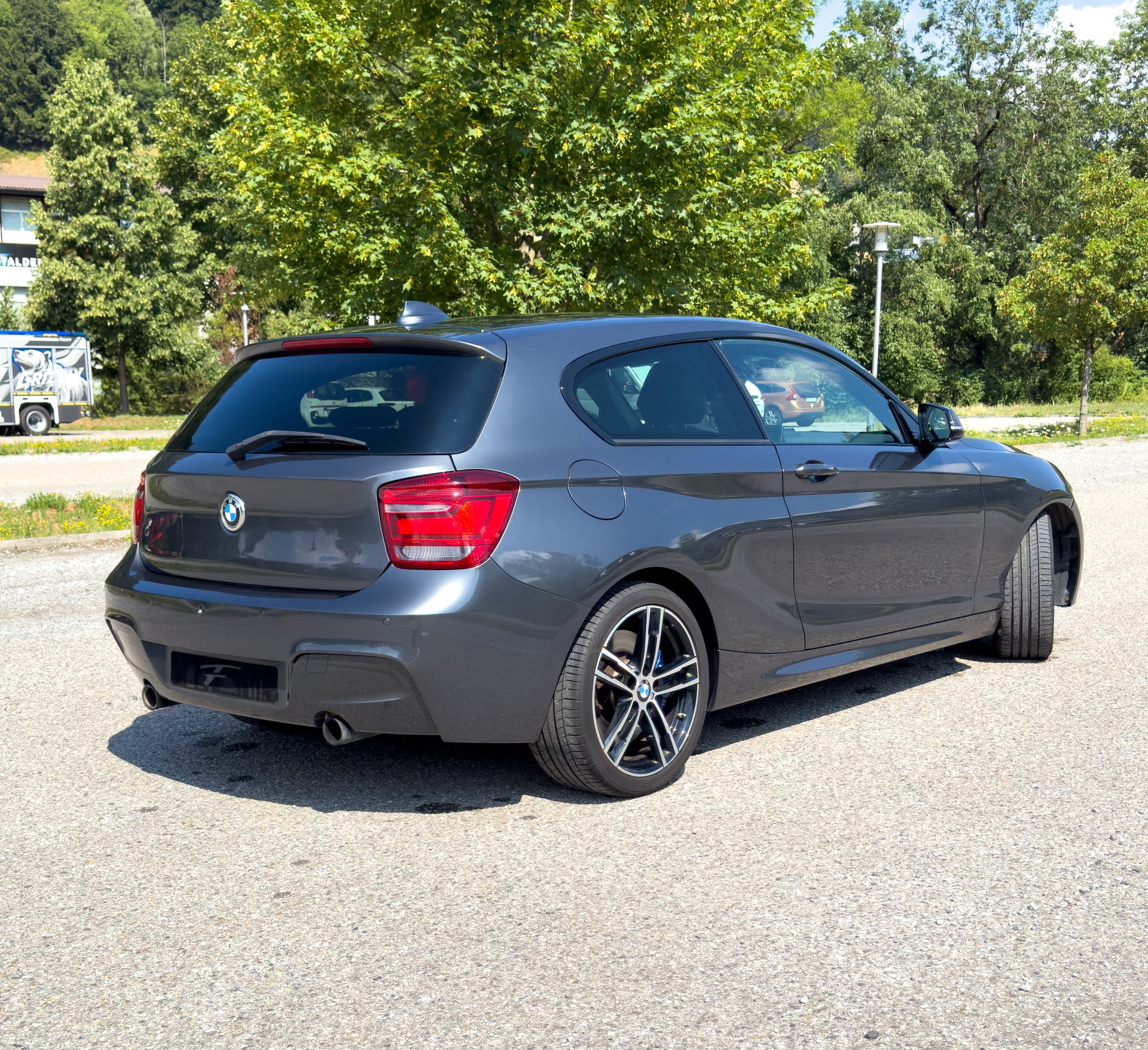 BMW M135i xDrive Steptronic-image-3