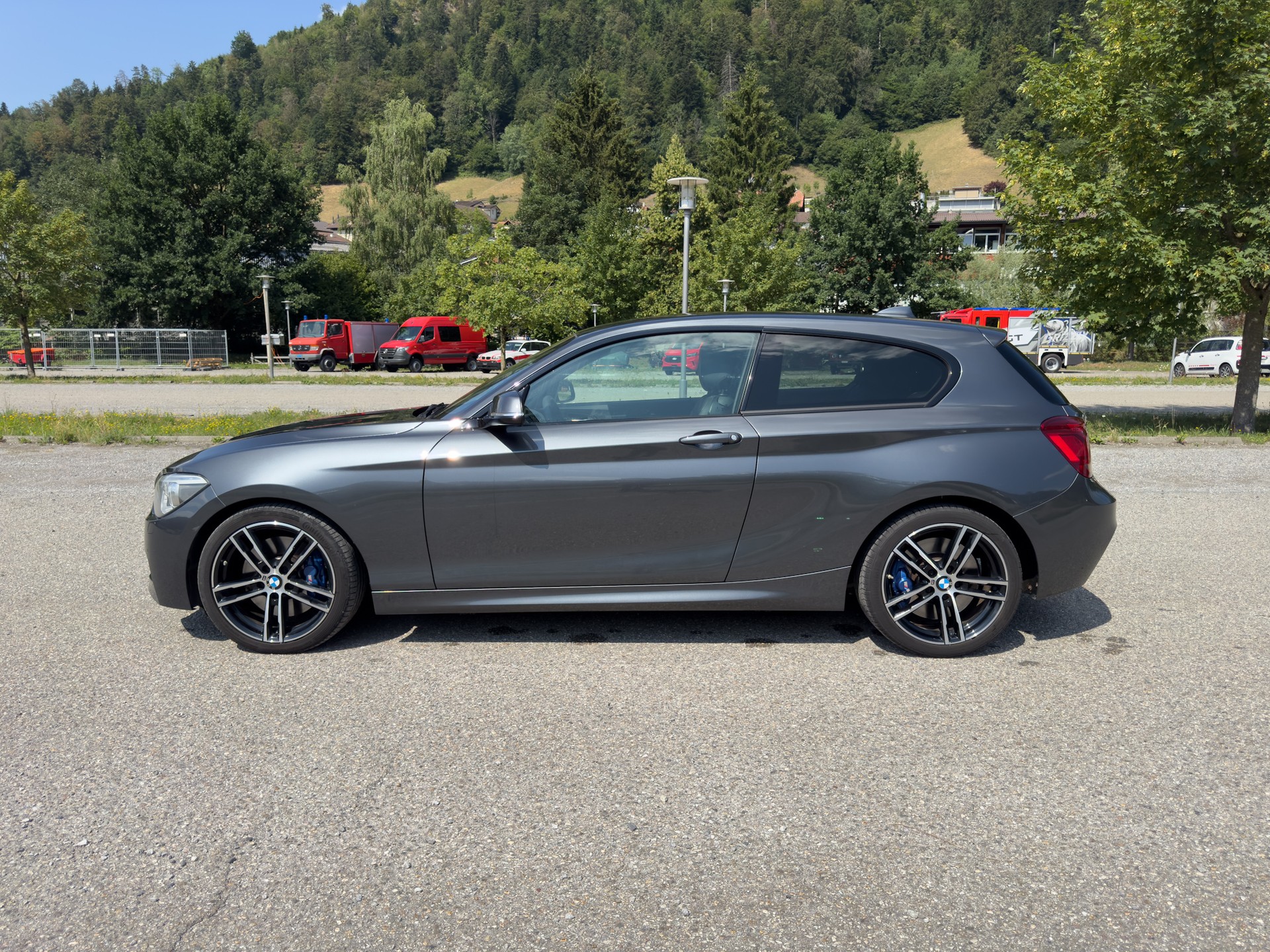 BMW M135i xDrive Steptronic-image-2