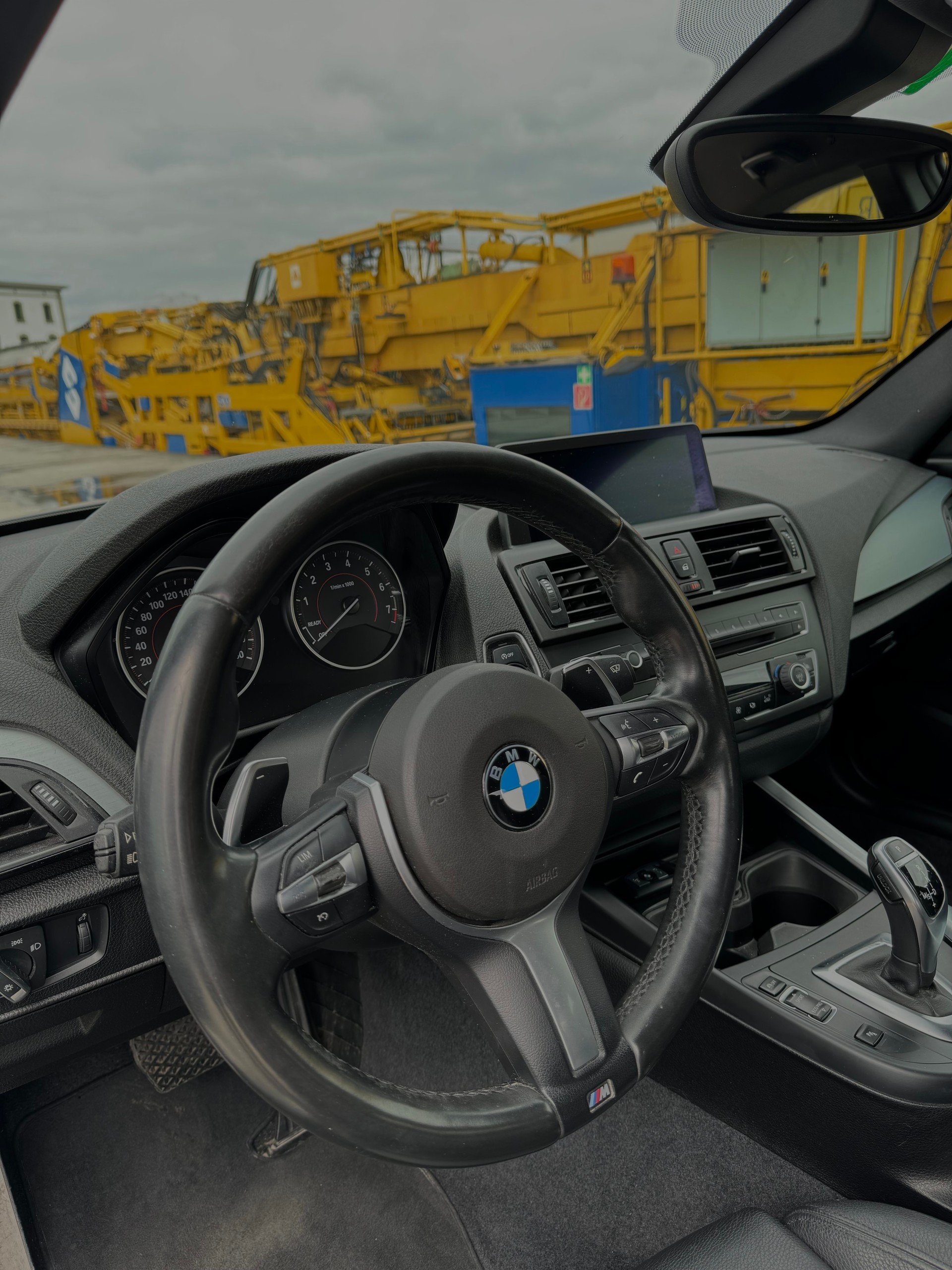 BMW M135i xDrive Steptronic-image-5