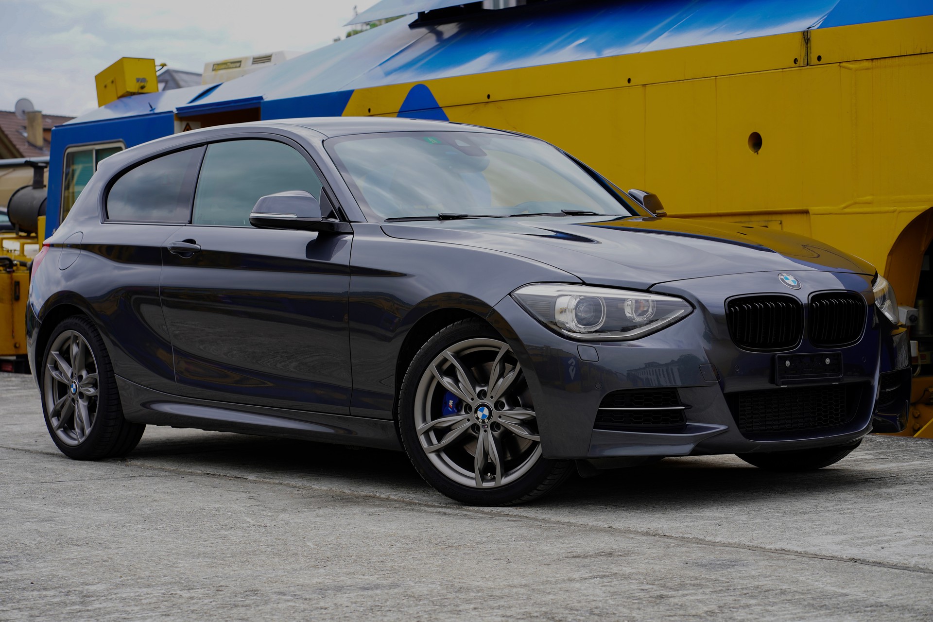 BMW M135i xDrive Steptronic-image-0