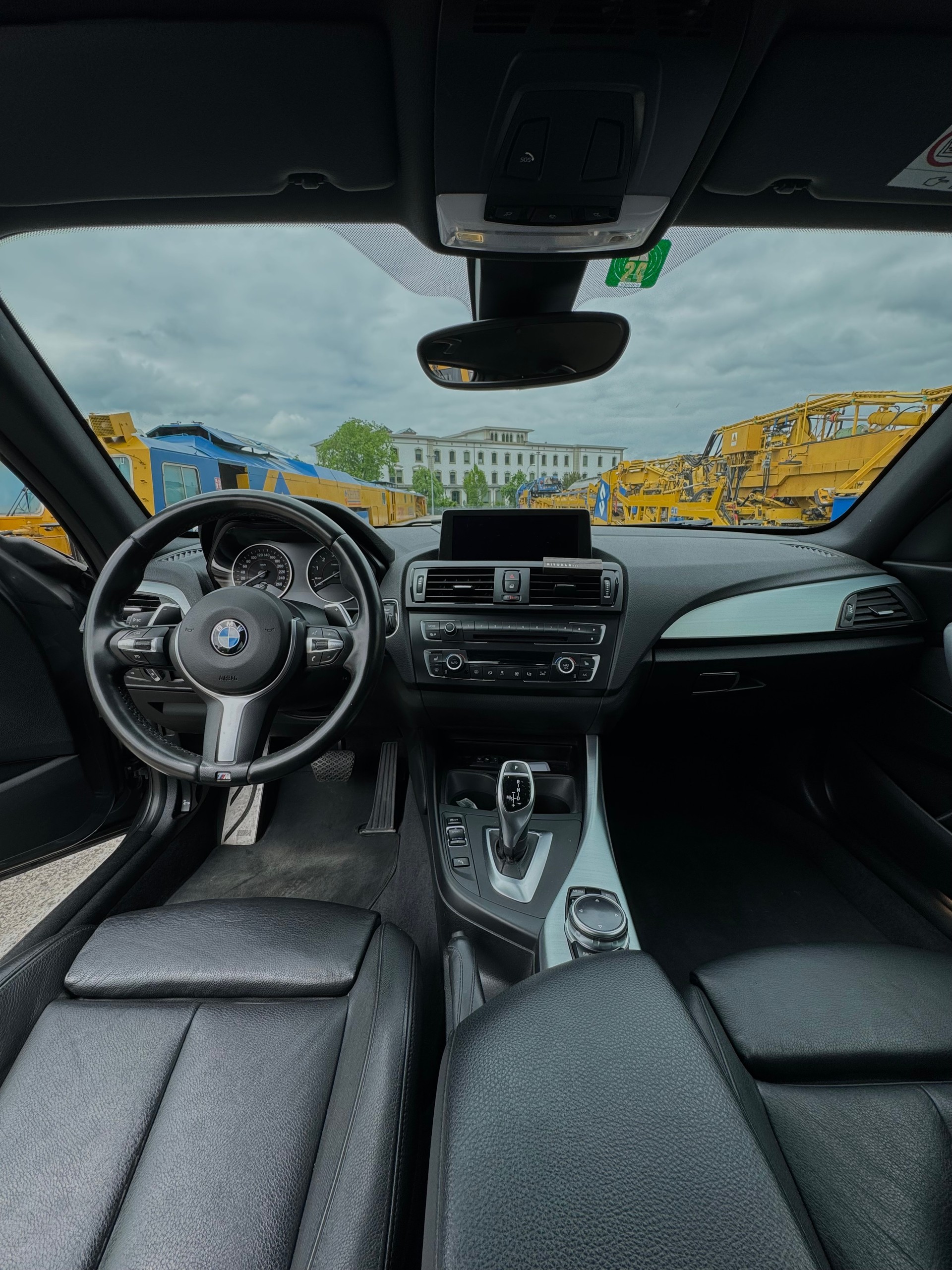 BMW M135i xDrive Steptronic-image-4