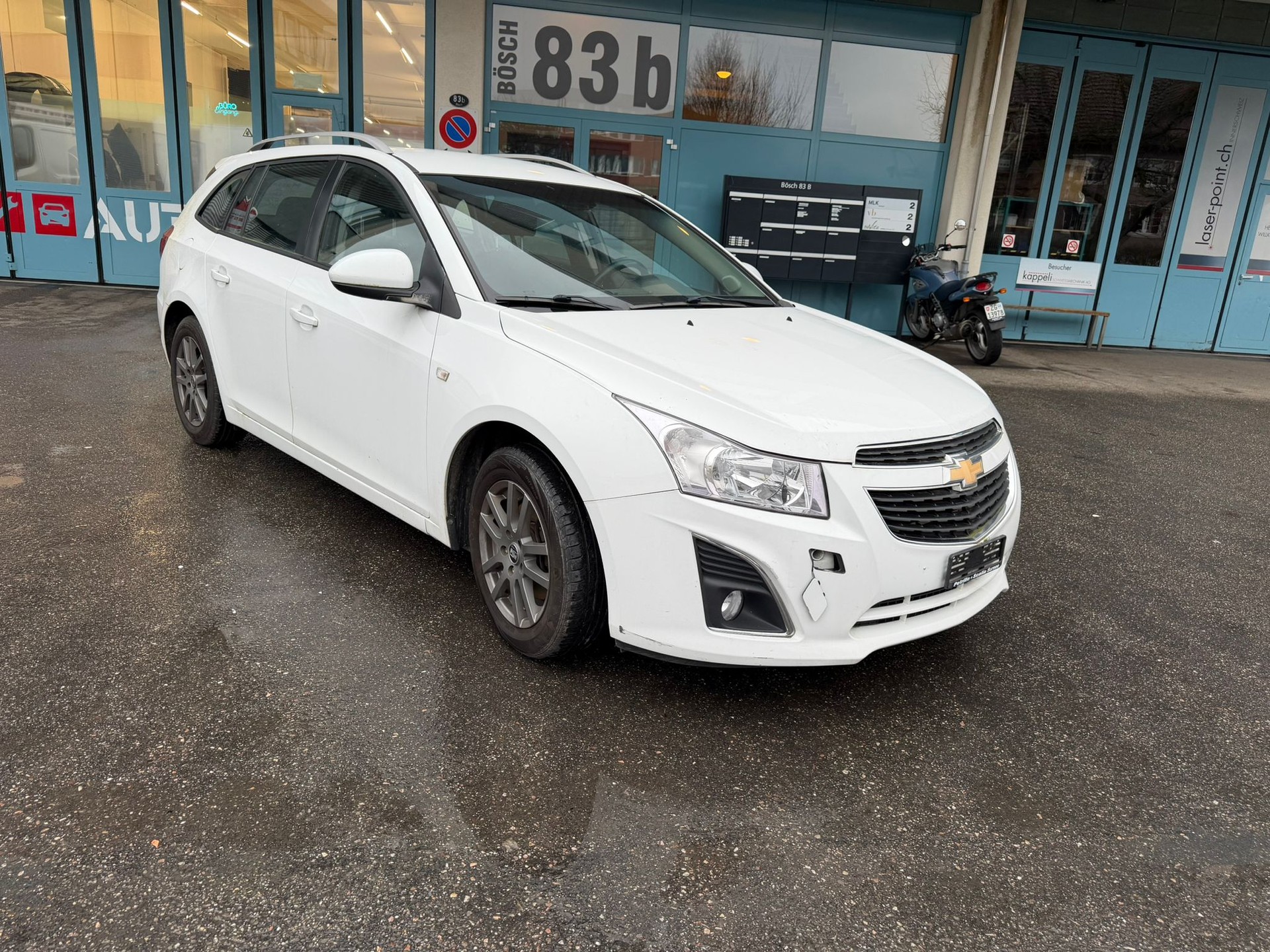 CHEVROLET Cruze Station Wagon 1.7 VCDi LT-showroom-element-3