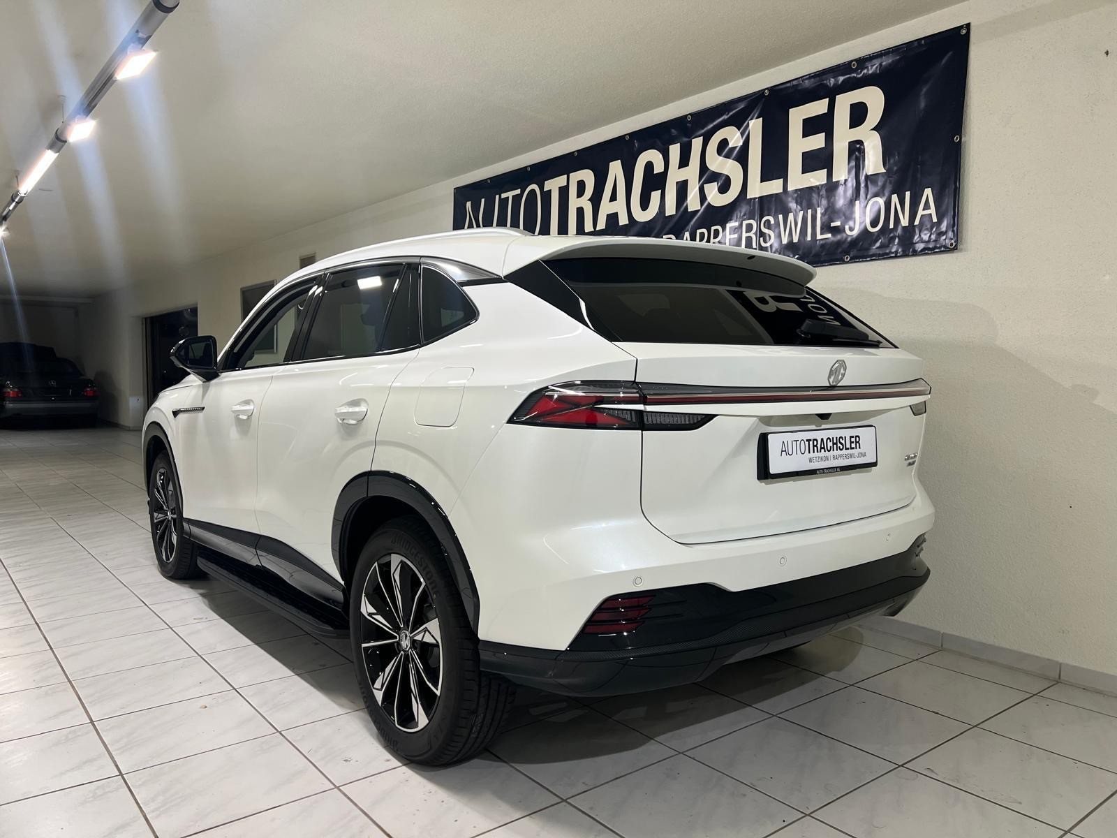 MG HS 1.5 T PHEV Luxury-image-2