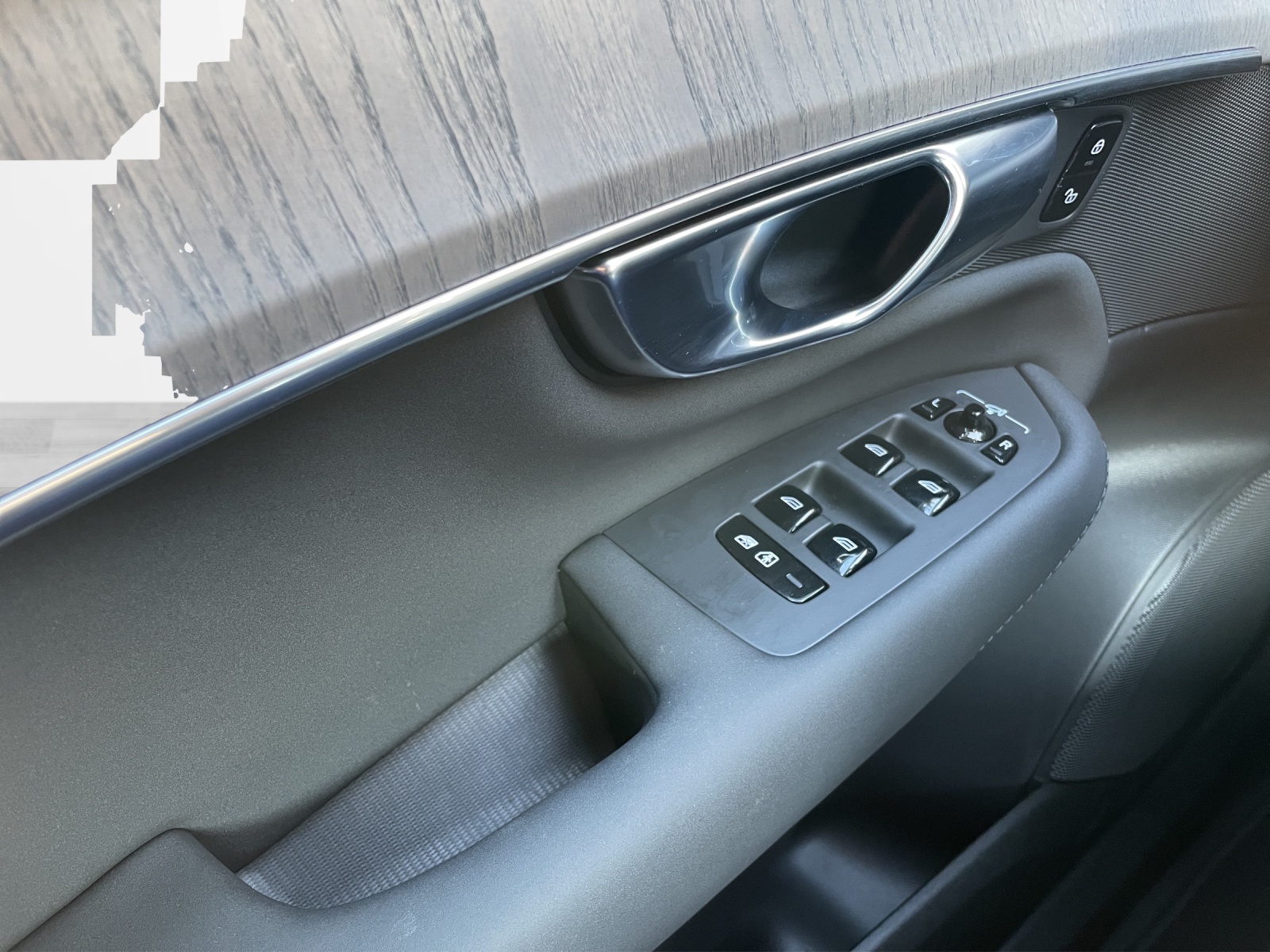 VOLVO XC90 2.0 T8 TE Plus Dark eAWD-image-16